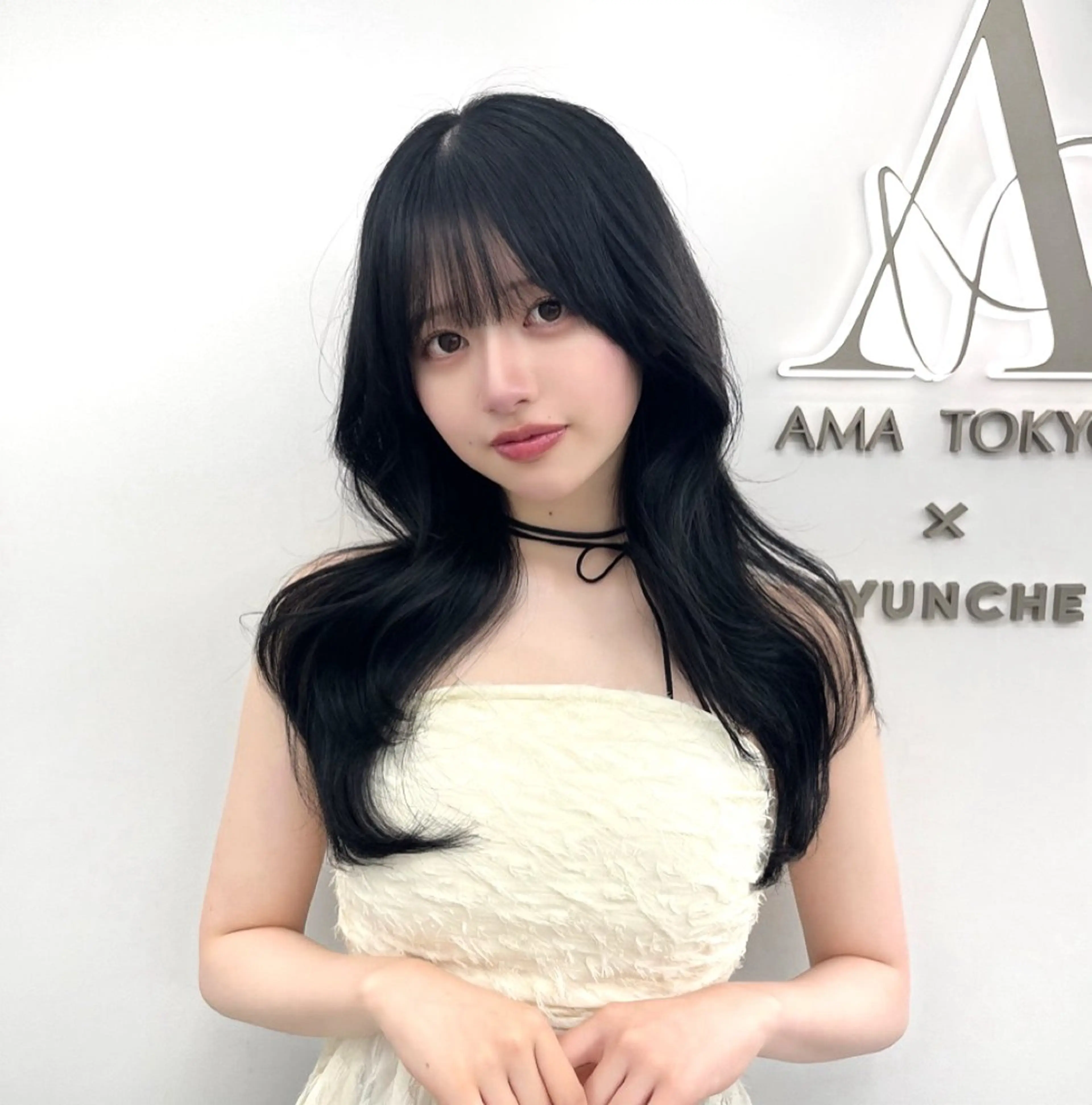 ロング カラー 黒髪 ブルーカラー ブルーブラック 透明感カラー レイヤーカット 透明感カラー✨🩵 韓国ヘアkanatoのヘアスタイル