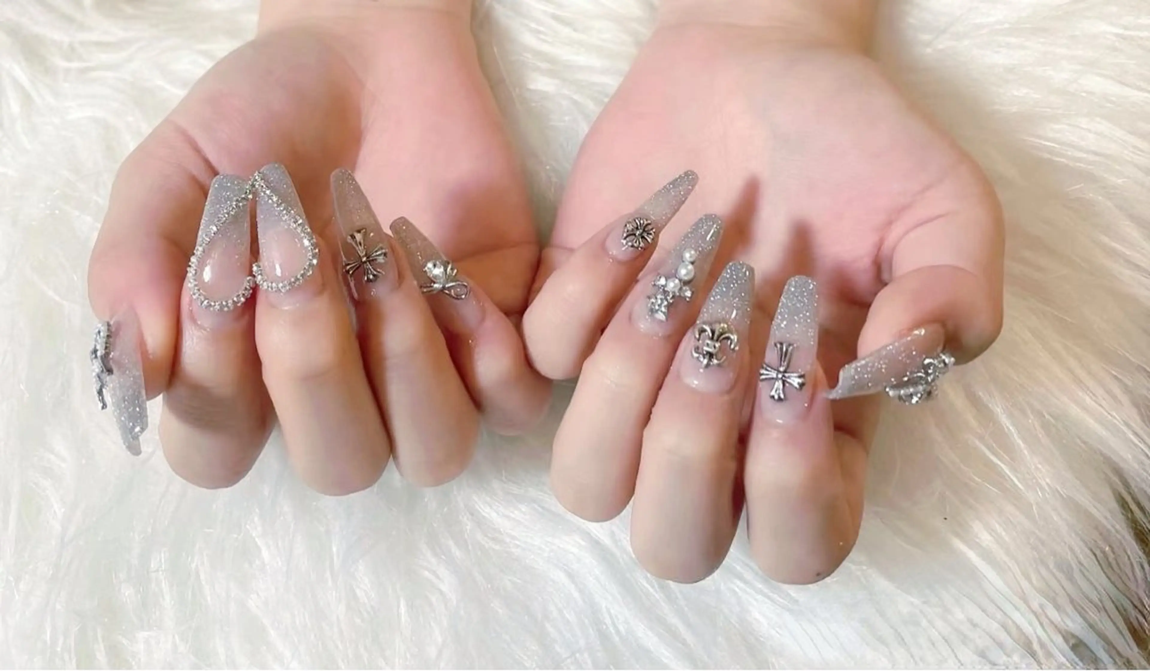 ネイル ハンドネイル ハンドケア pink ladyサロン所属・べ にのネイルデザイン