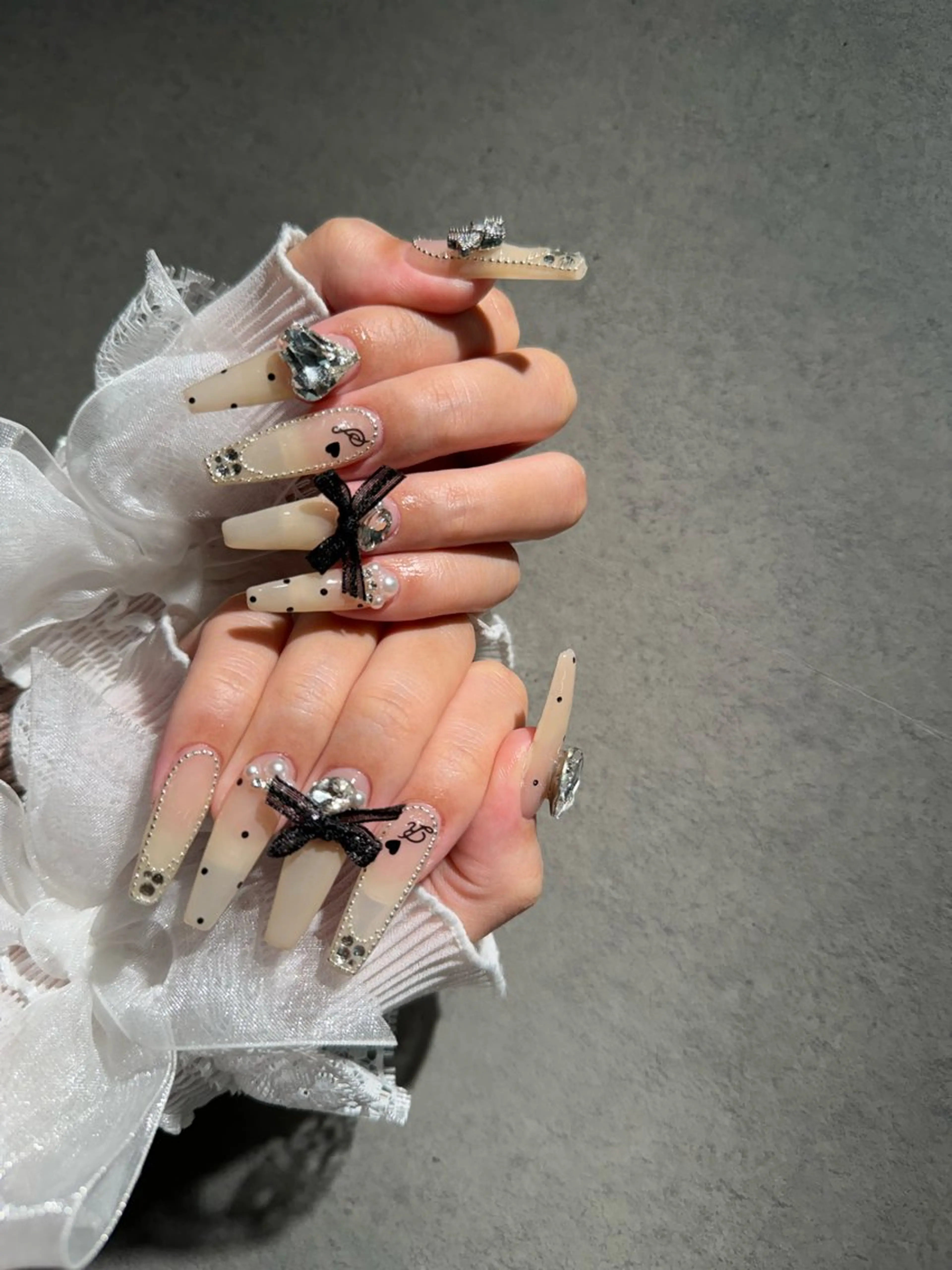 ネイル I-nailロング /ワンホン/キラキラのネイルデザイン