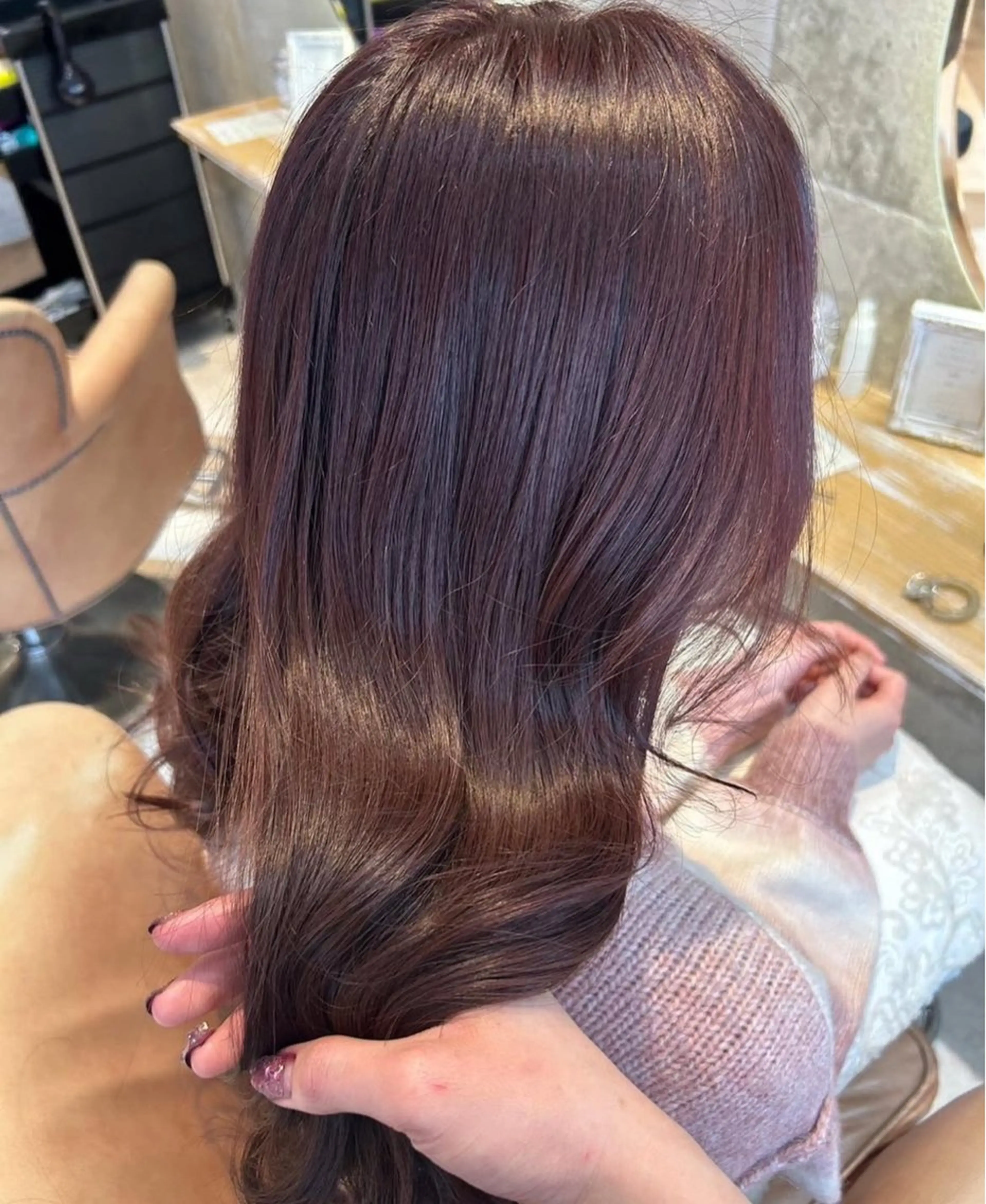 ロング みく/韓国風艶カラー /透明感カラーのヘアスタイル