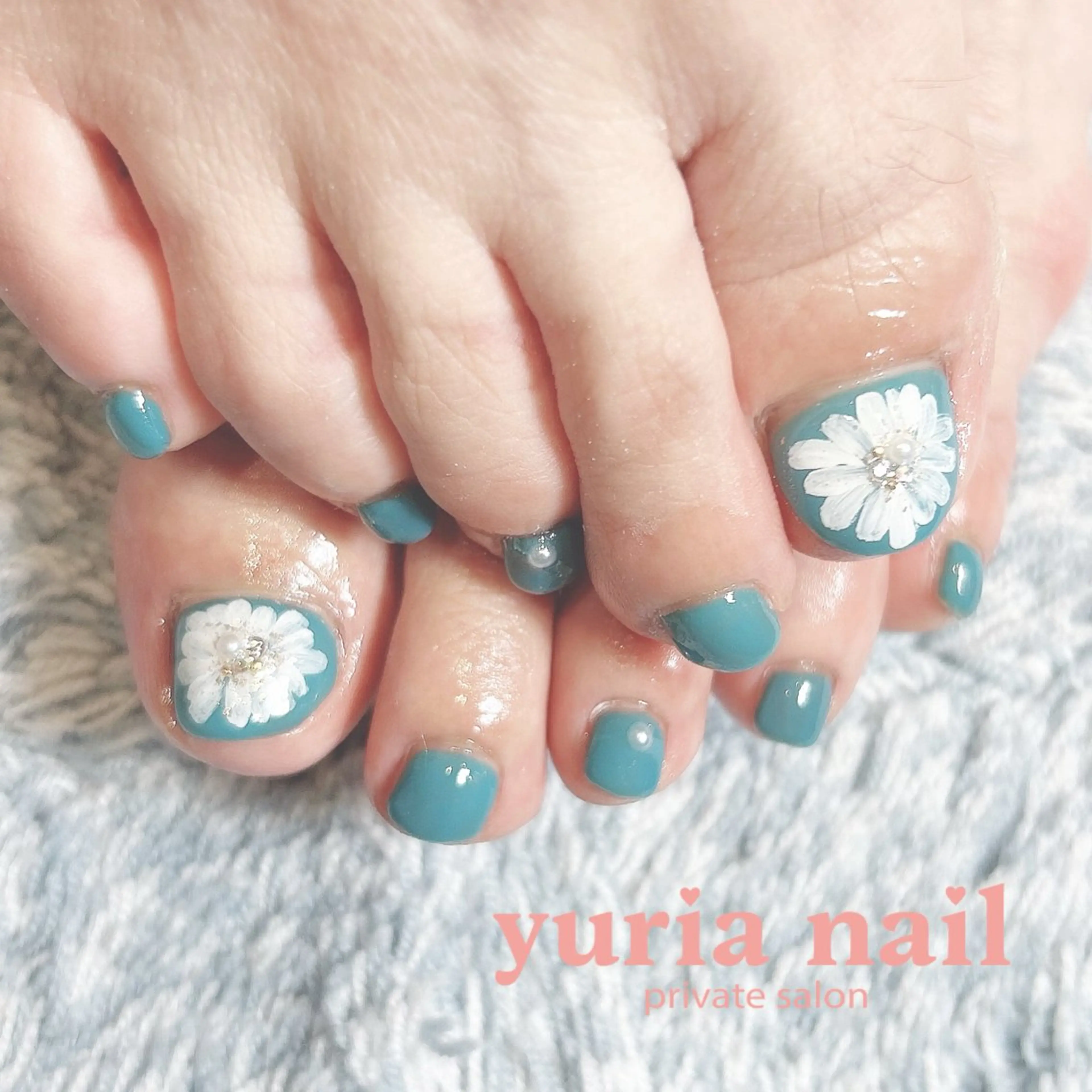 ネイル アートネイル ブルー フラワーネイル フットネイル ジェルネイル 小林 ゆりあのネイルデザイン