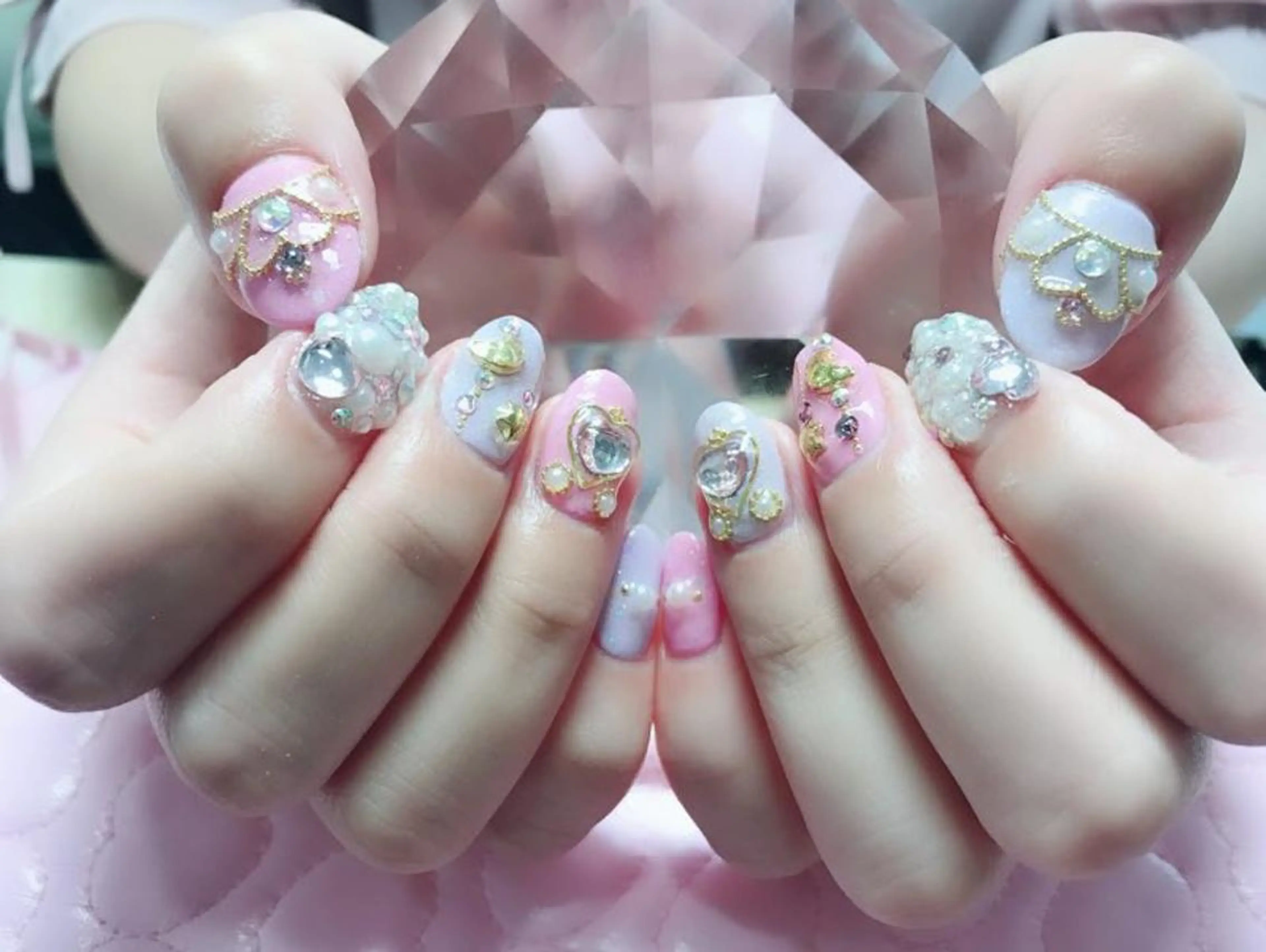 ネイル マツエク・マツパ AB マツエクネイルサロンのネイルデザイン