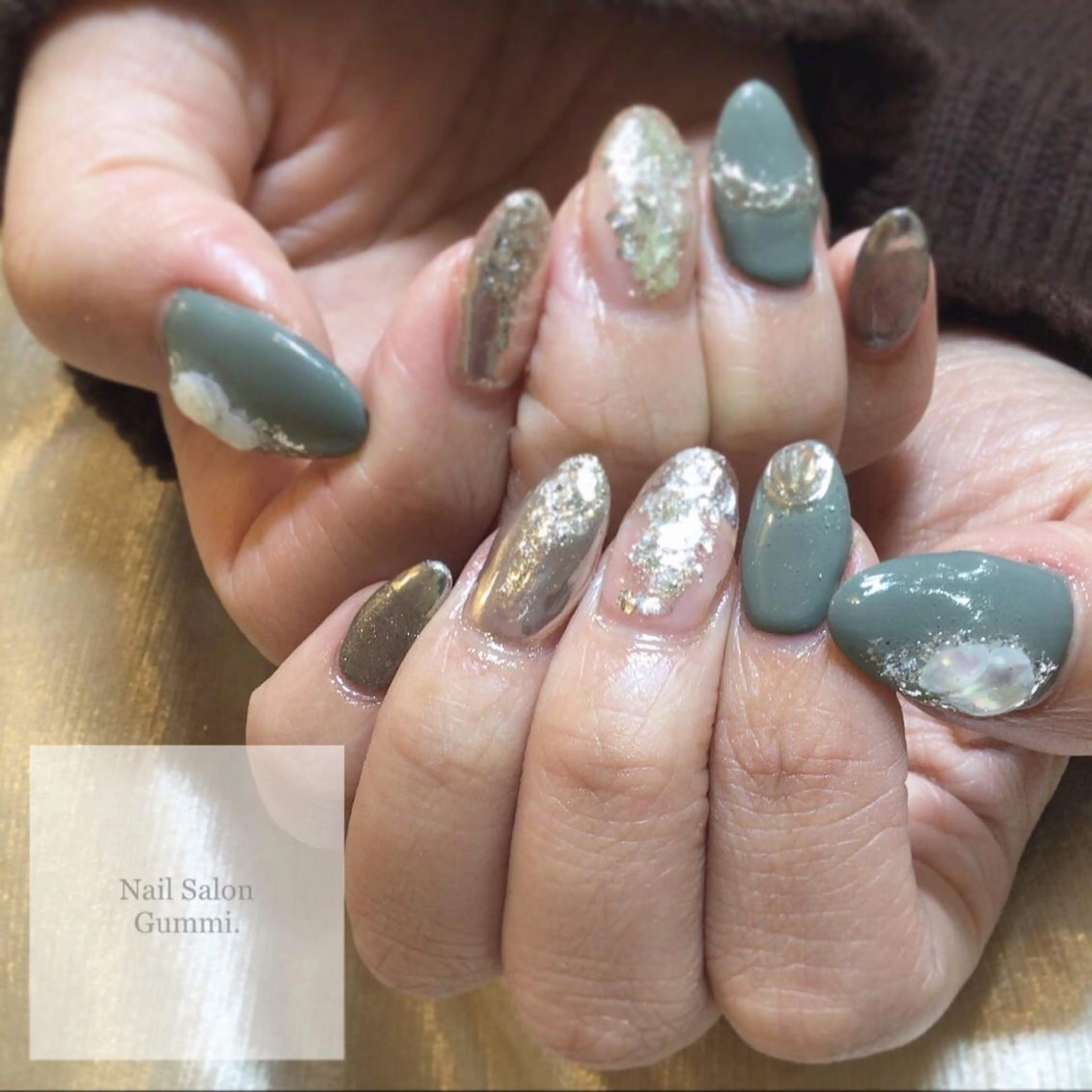 ネイル シルバー Nail Salon Gummi.のネイルデザイン