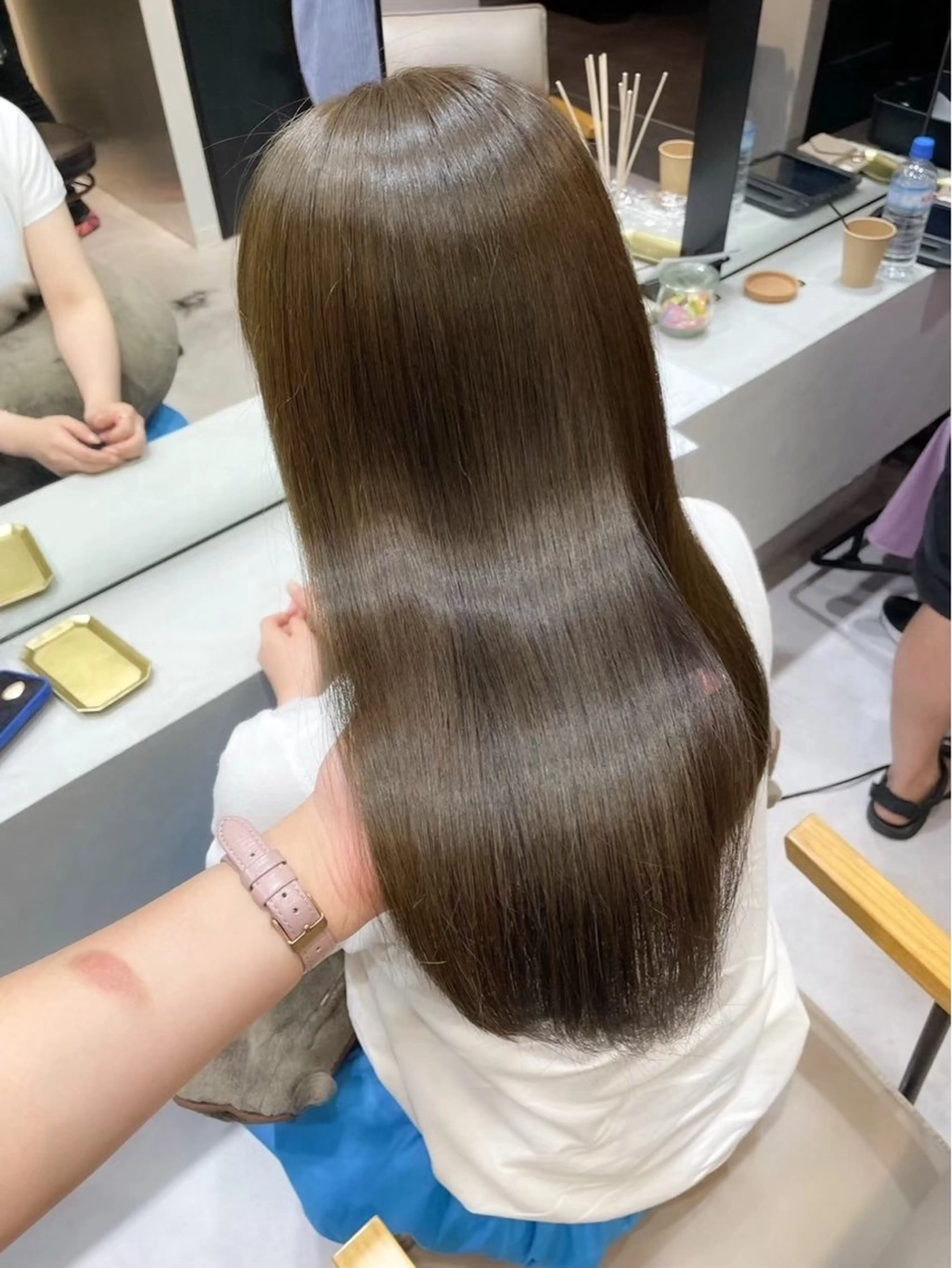 セミロング カラー 艶カラーsora🐰 カラーモデル募集🩵のヘアスタイル