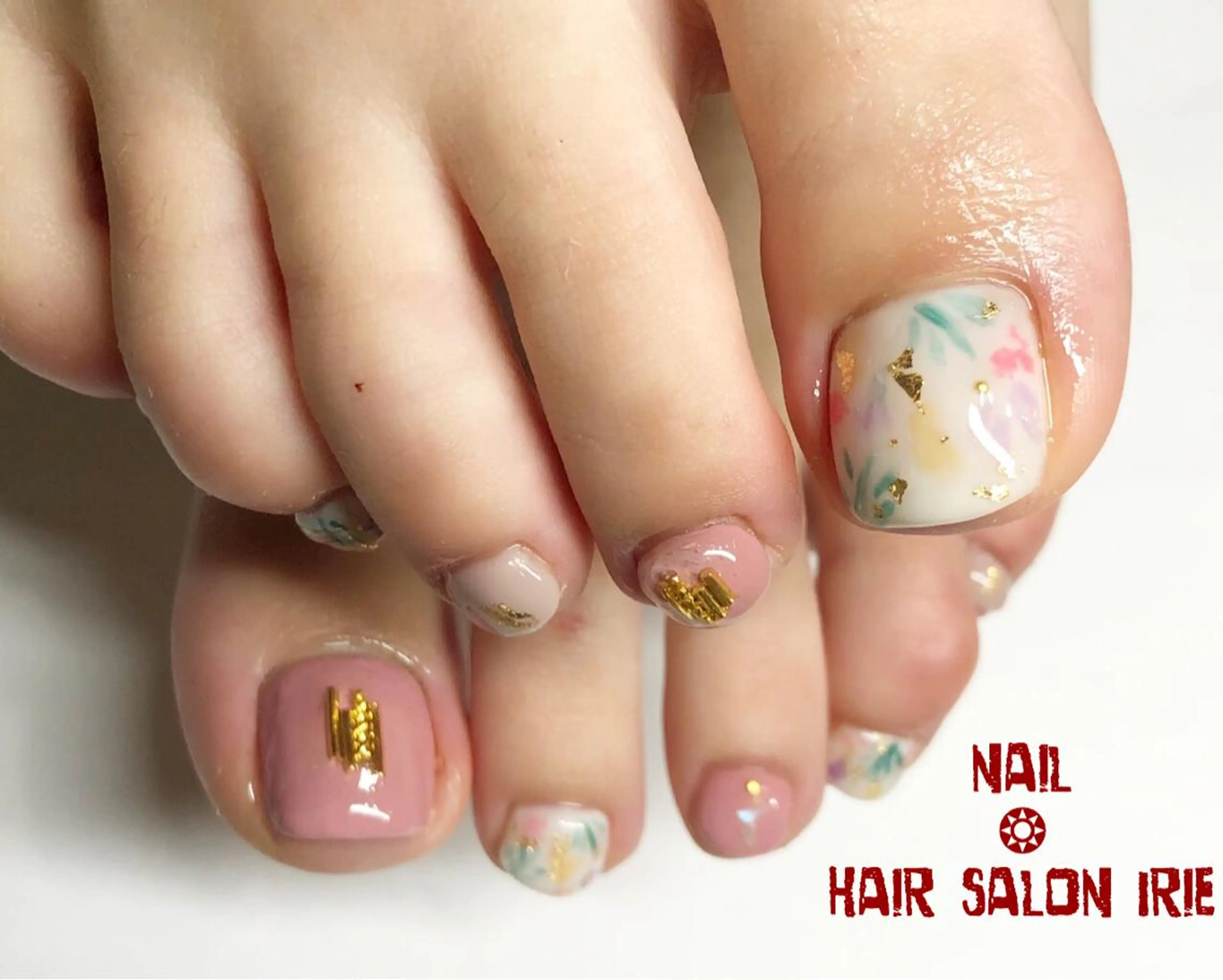 ネイル フットネイル 與儀 知佳のネイルデザイン