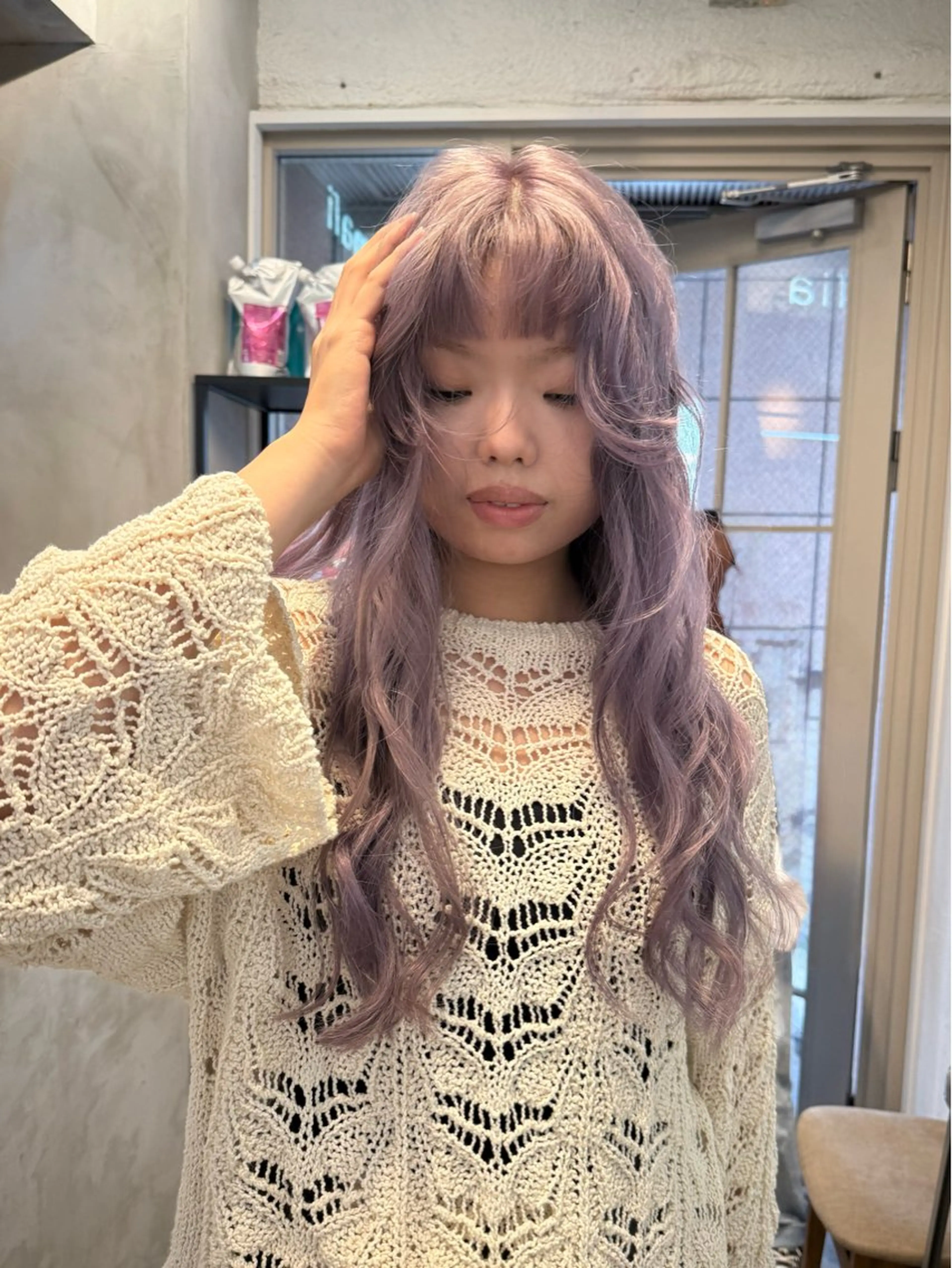 ロング カラー ミルクティー× グレージュMOMOのヘアスタイル
