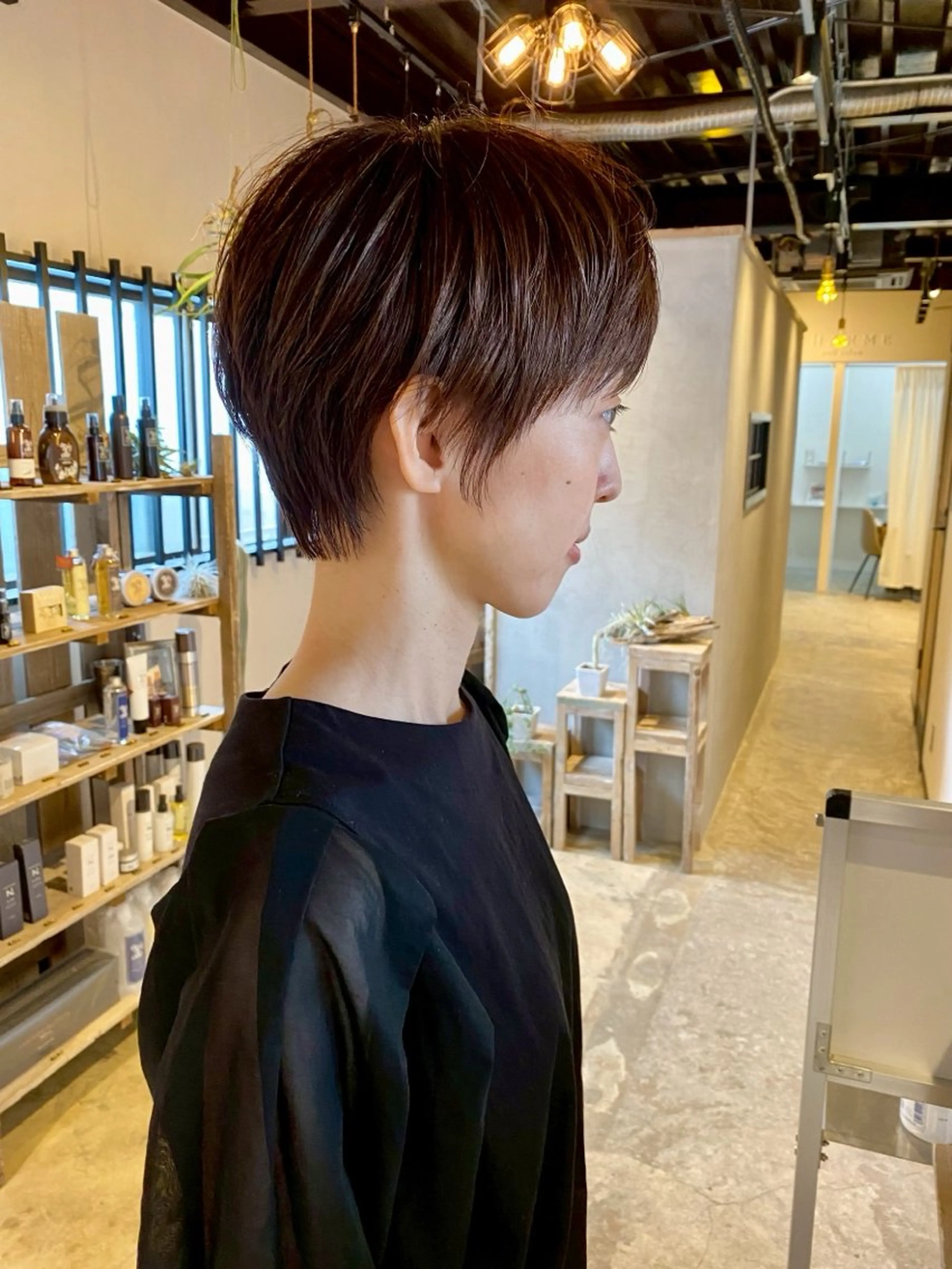 ショート LoE[ロエ]桃井 香菜子のヘアスタイル