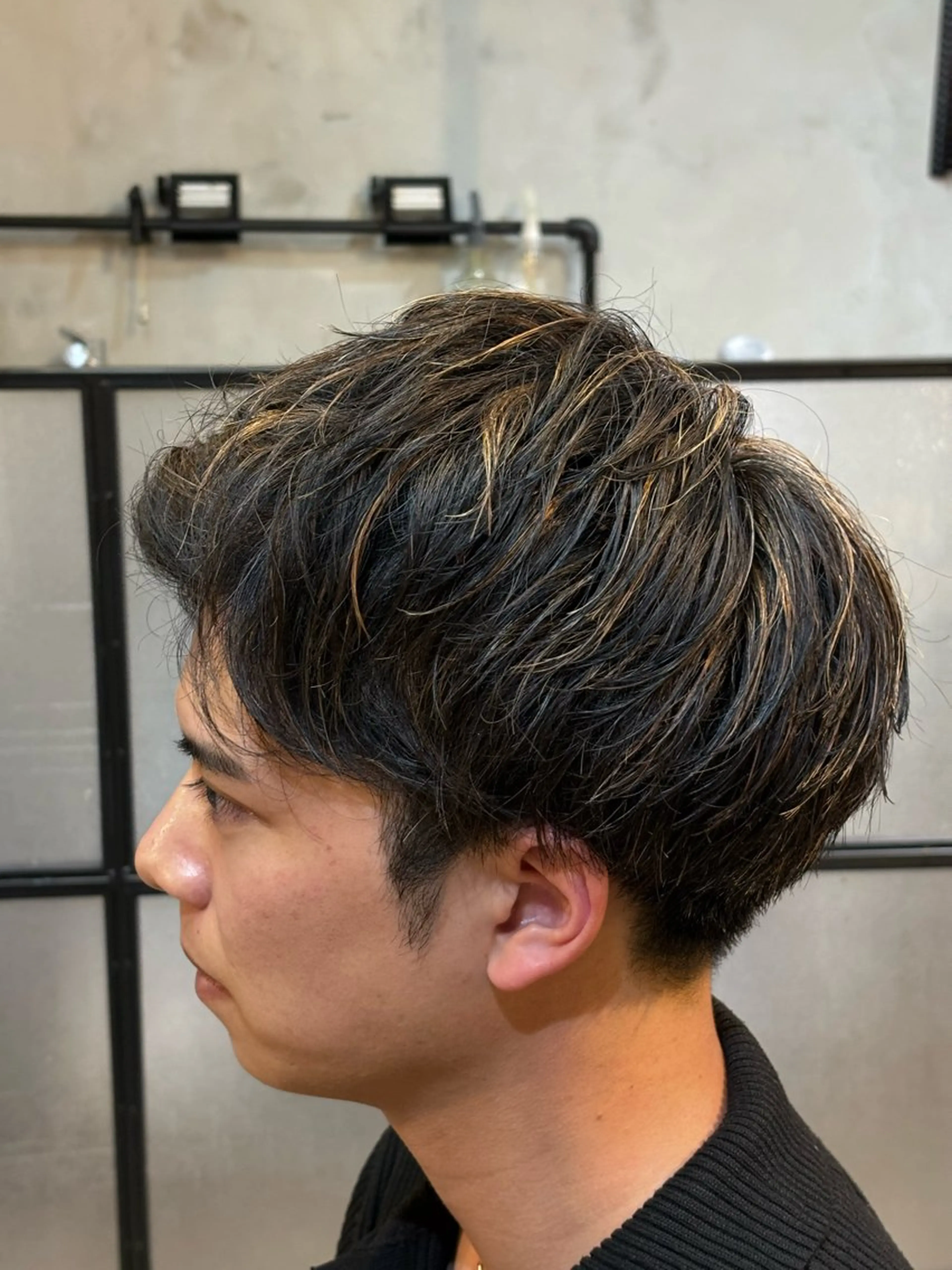 ミディアム カラー メンズサロン soshiのヘアスタイル