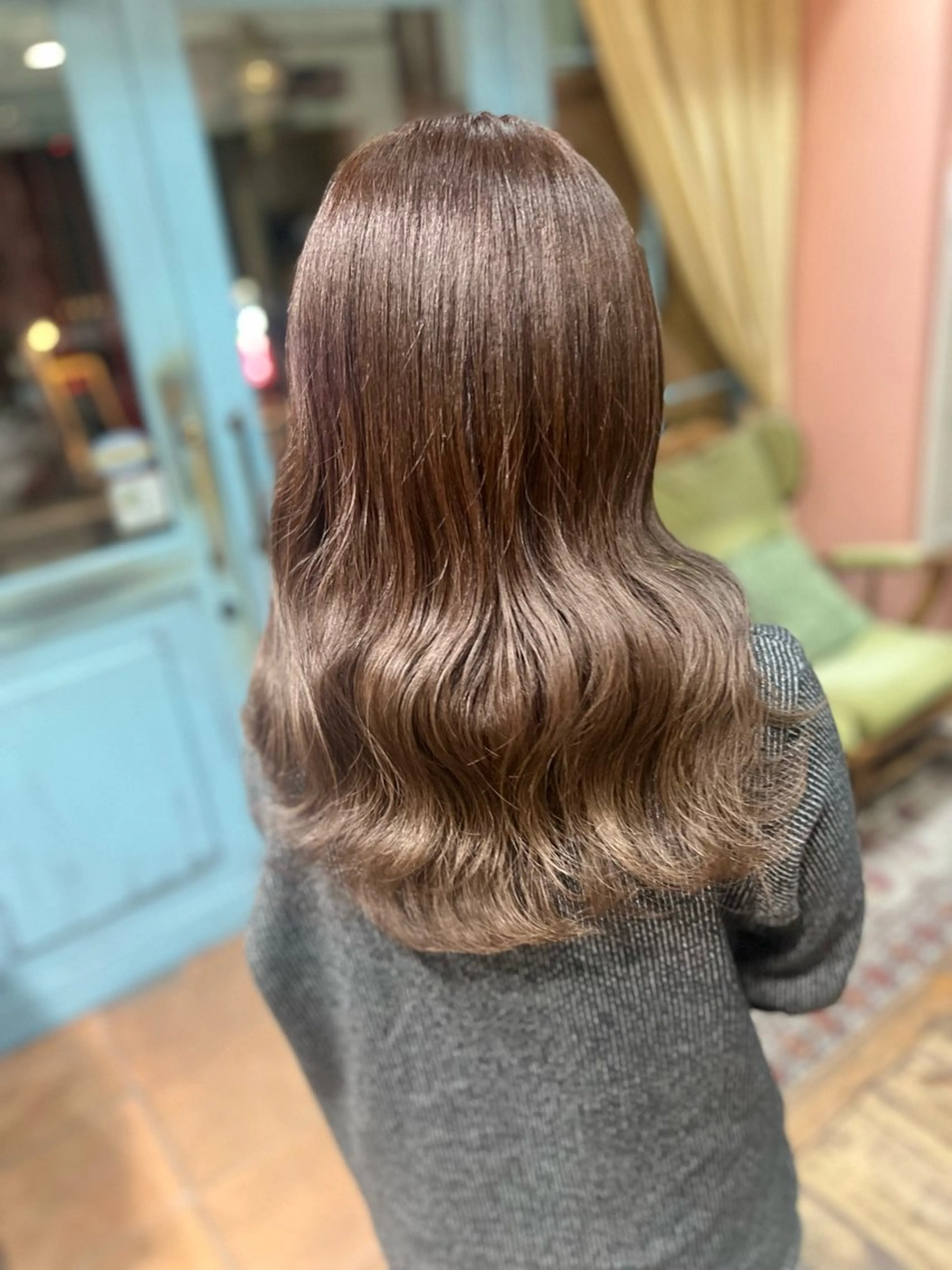 ロング カラー アッシュ ラベンダーカラー ラベンダーアッシュ 顔周りカット PON　ハイトーン ショートカット心斎橋のヘアスタイル