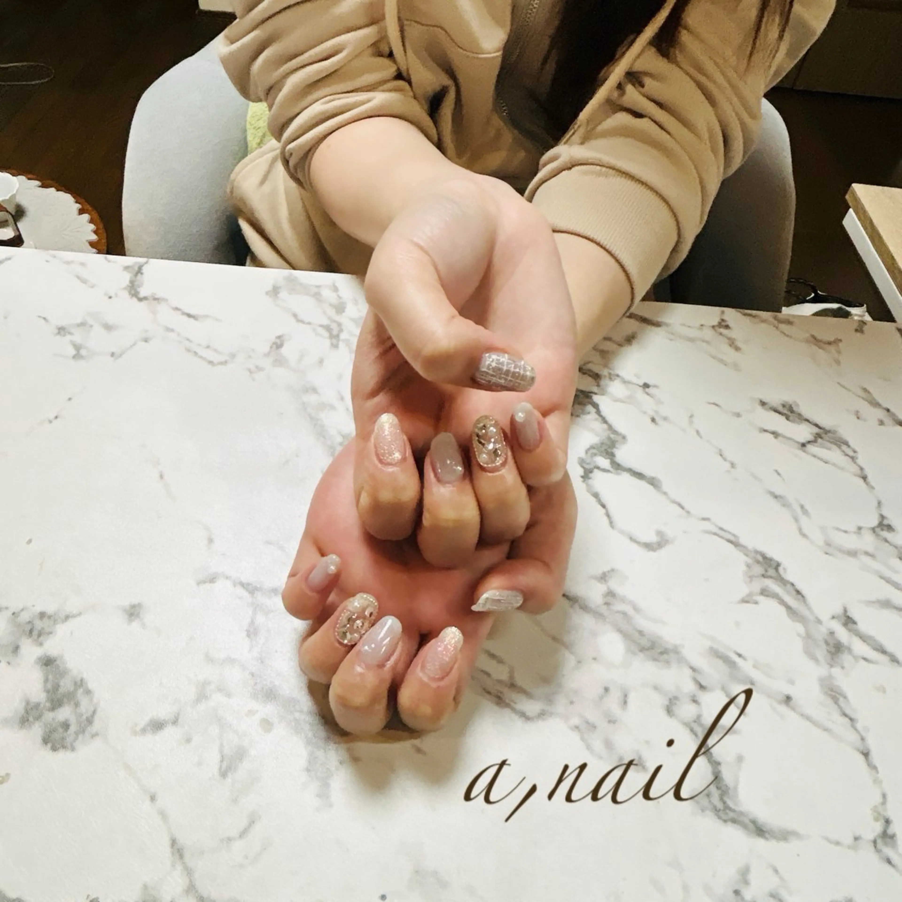 ネイル フラッシュネイル キラキラネイル ツイードネイル ハンドネイル ネイルサロン エーネイルのネイルデザイン