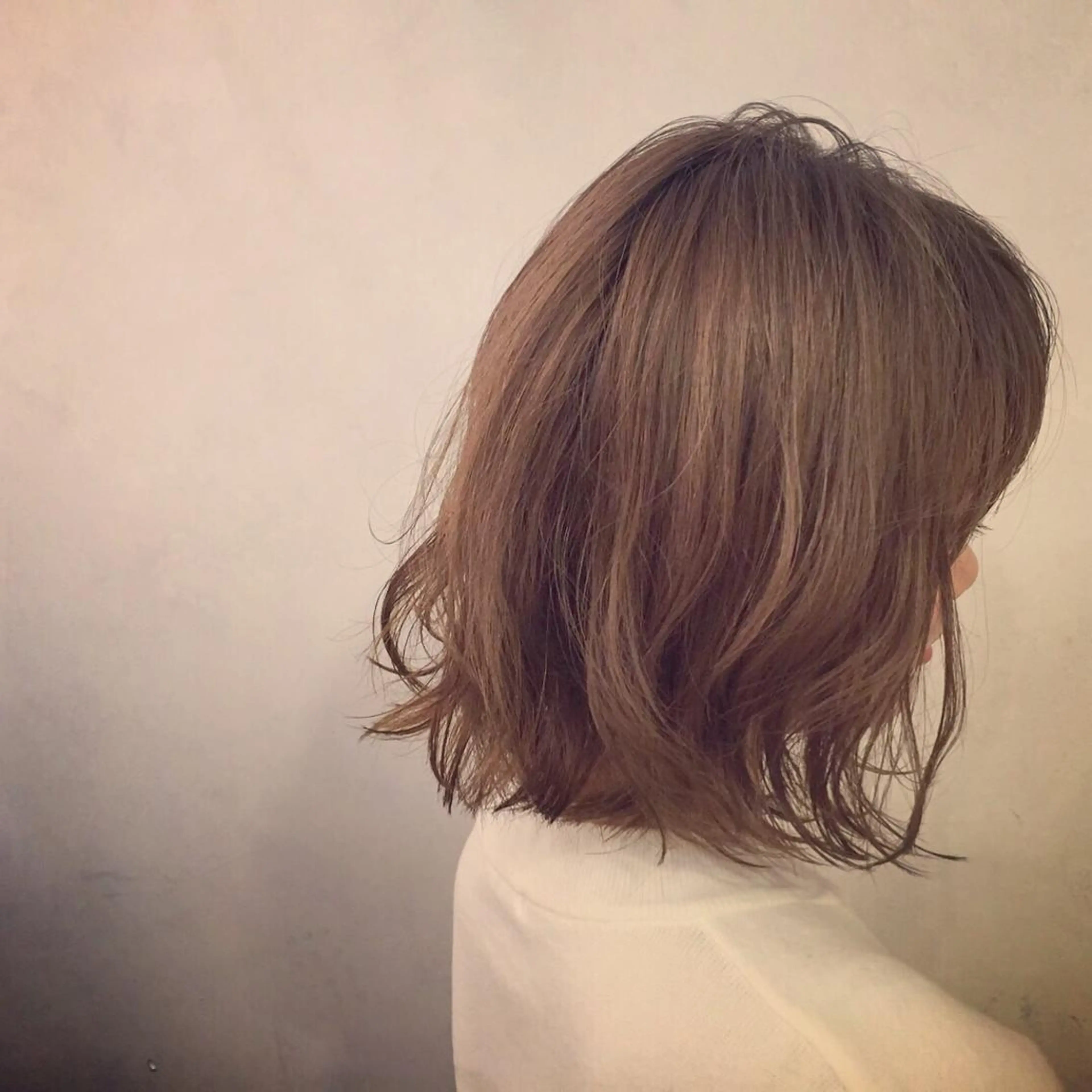 ミディアム カラー ヘアアレンジ 暖色カラー🍊 ボブ🌿顔周りcutのヘアスタイル