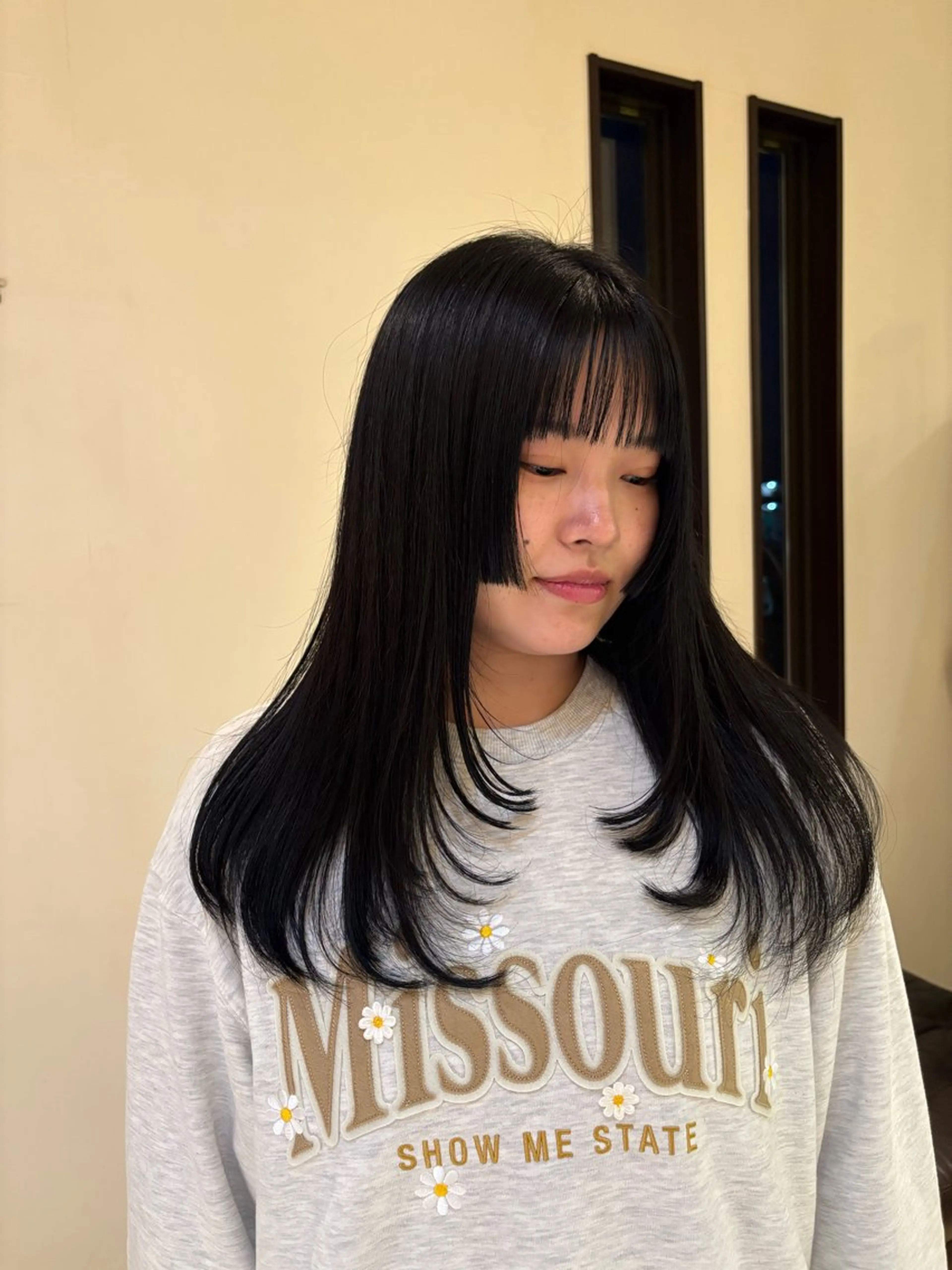 ロング カラー カット ヘアカラー トリートメント スズキ ユウナのヘアスタイル