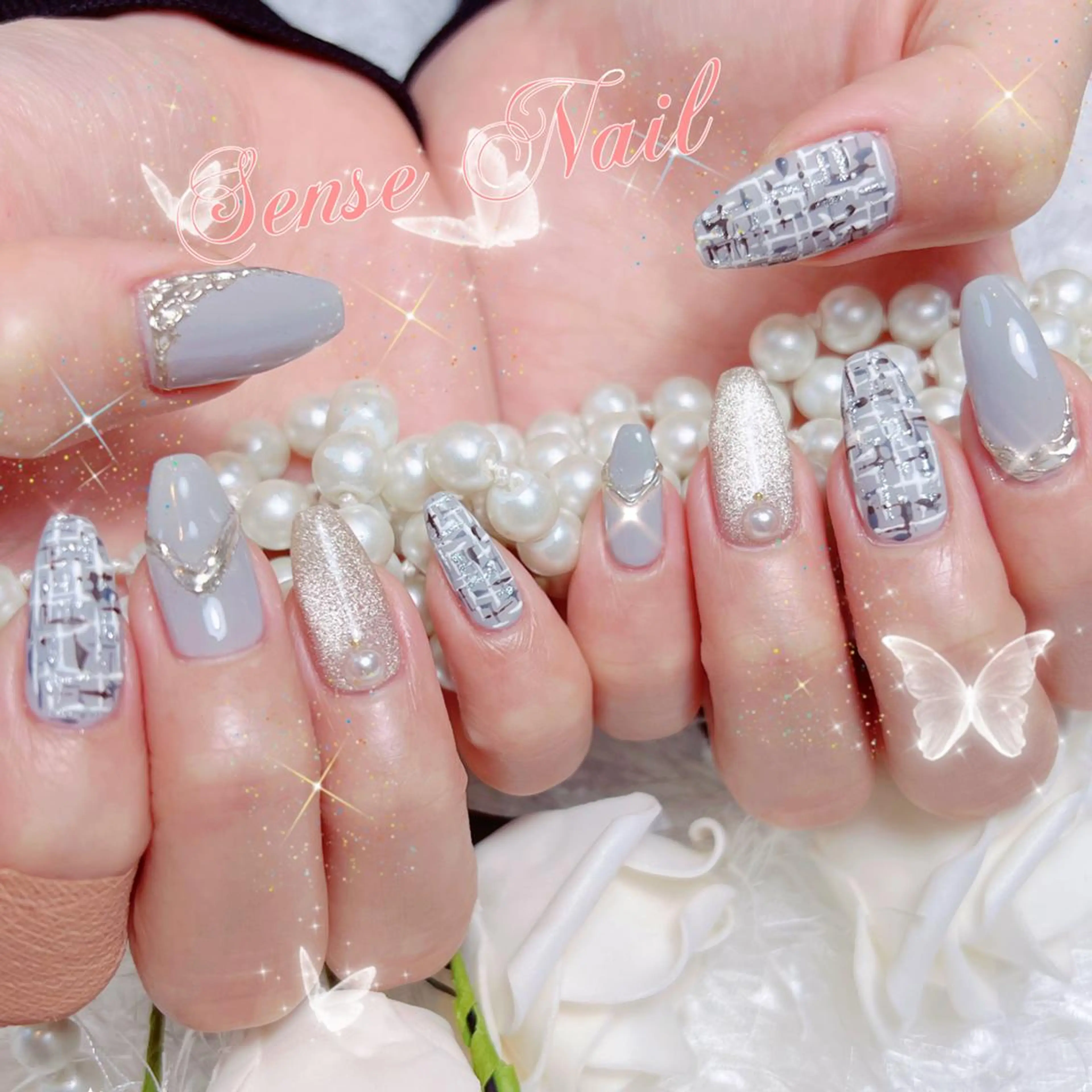 ネイル ハンドネイル ハンドケア Queenie 🦋のネイルデザイン