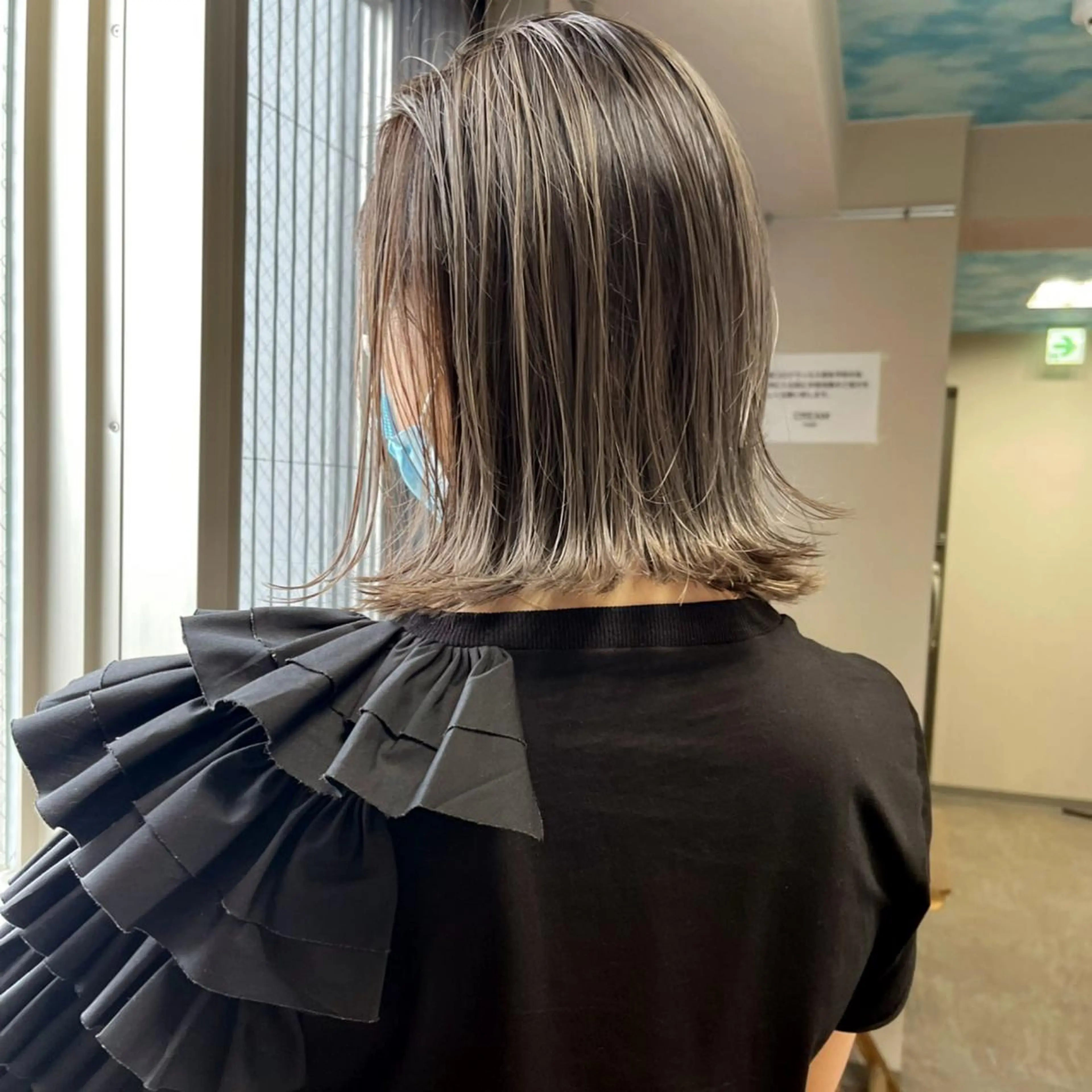 ショート カラー ハイライトカラー ボブ ハイライト 外ハネヘア ヘアカラー PARK by CREAM所属・松井那津子 /ハイライトブリーチのヘアスタイル