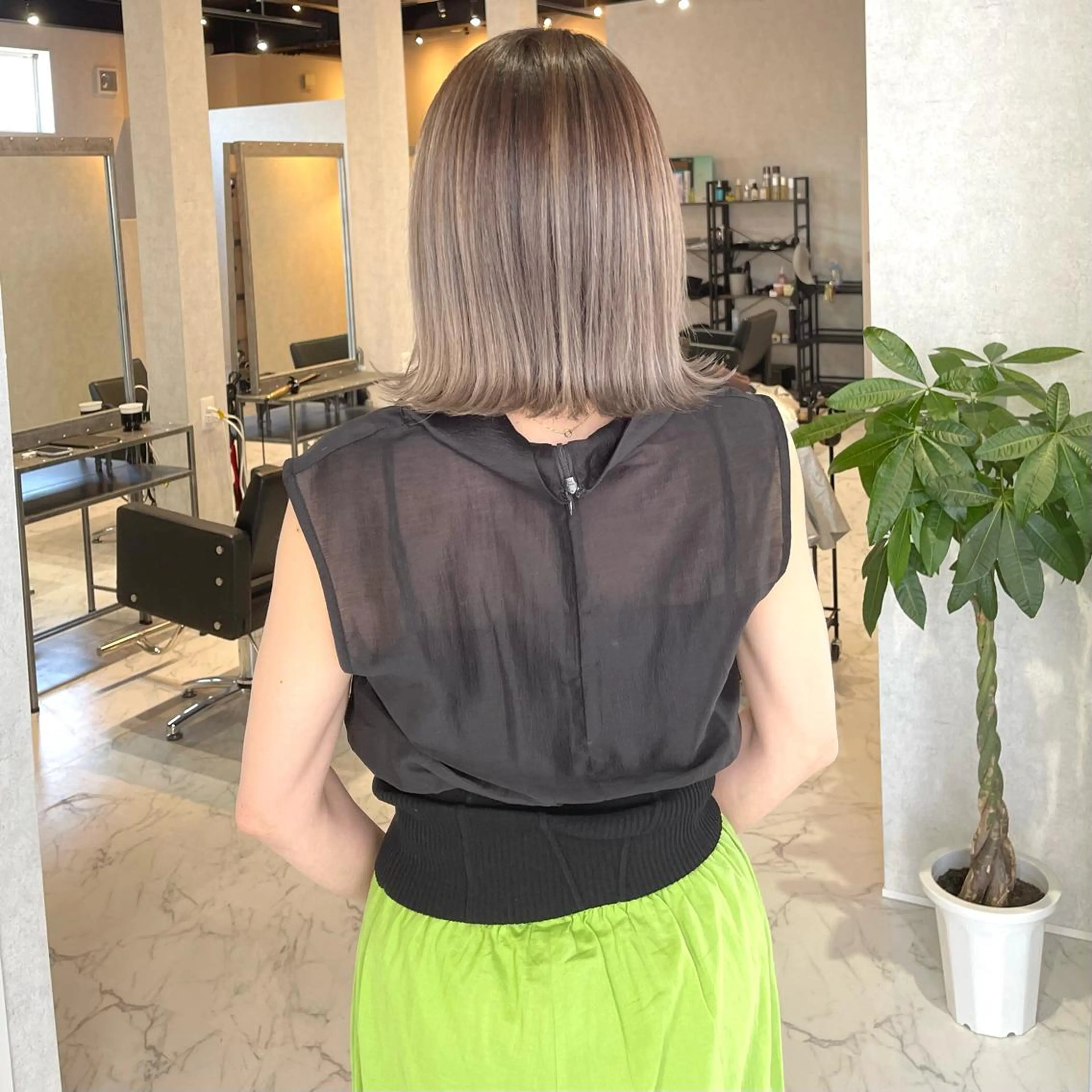 ミディアム カラー ヘアアレンジ バレイヤージュ デザインカラー ハイライトカラー 外国人風カラー ハイライト カット ヘアカラー トリートメント アンドウ ユウ/ レイヤーカット/韓国のヘアスタイル
