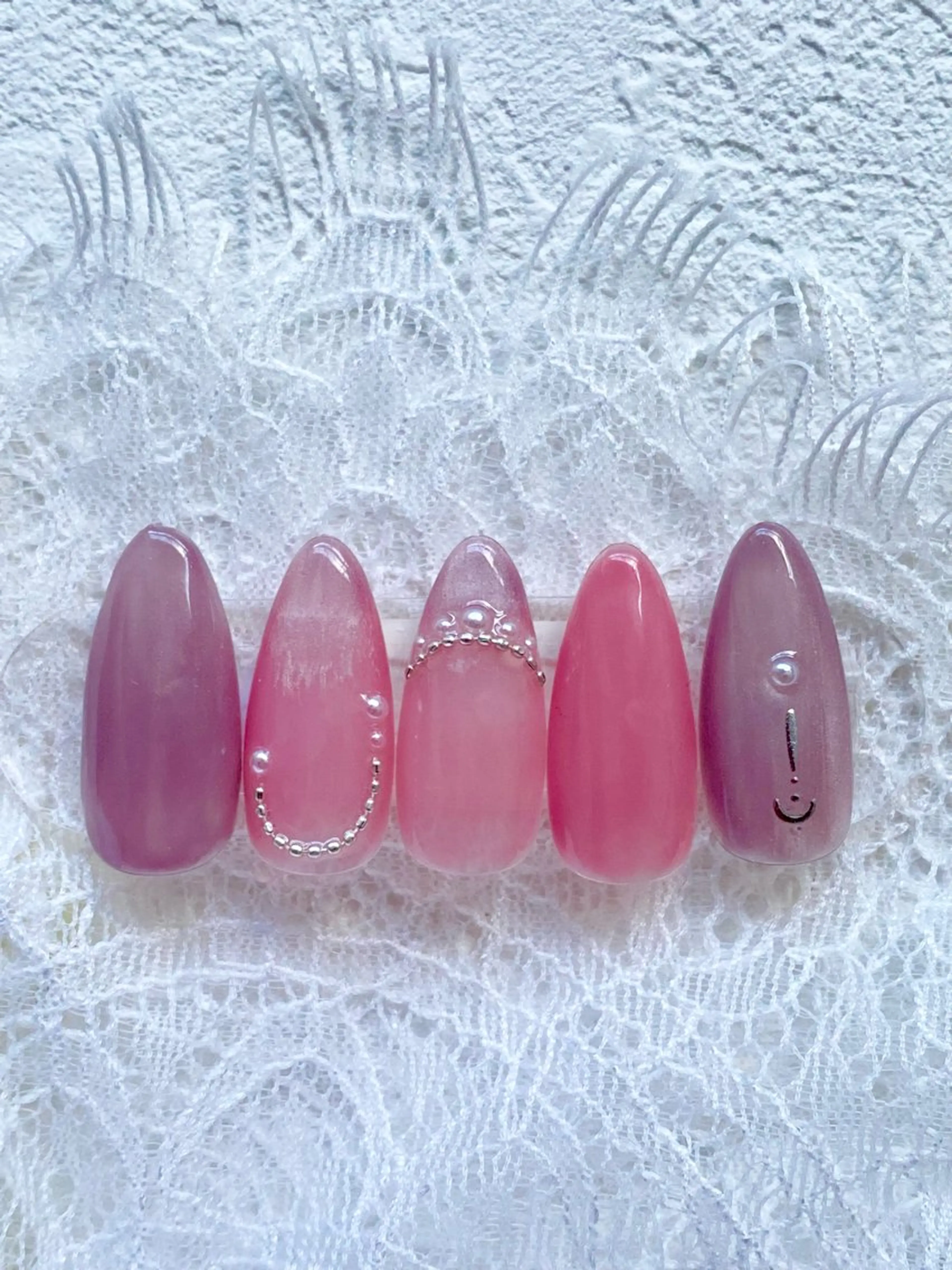 ネイル キラキラネイル マグネットネイル ピンク ハンドネイル iro+ nailのネイルデザイン