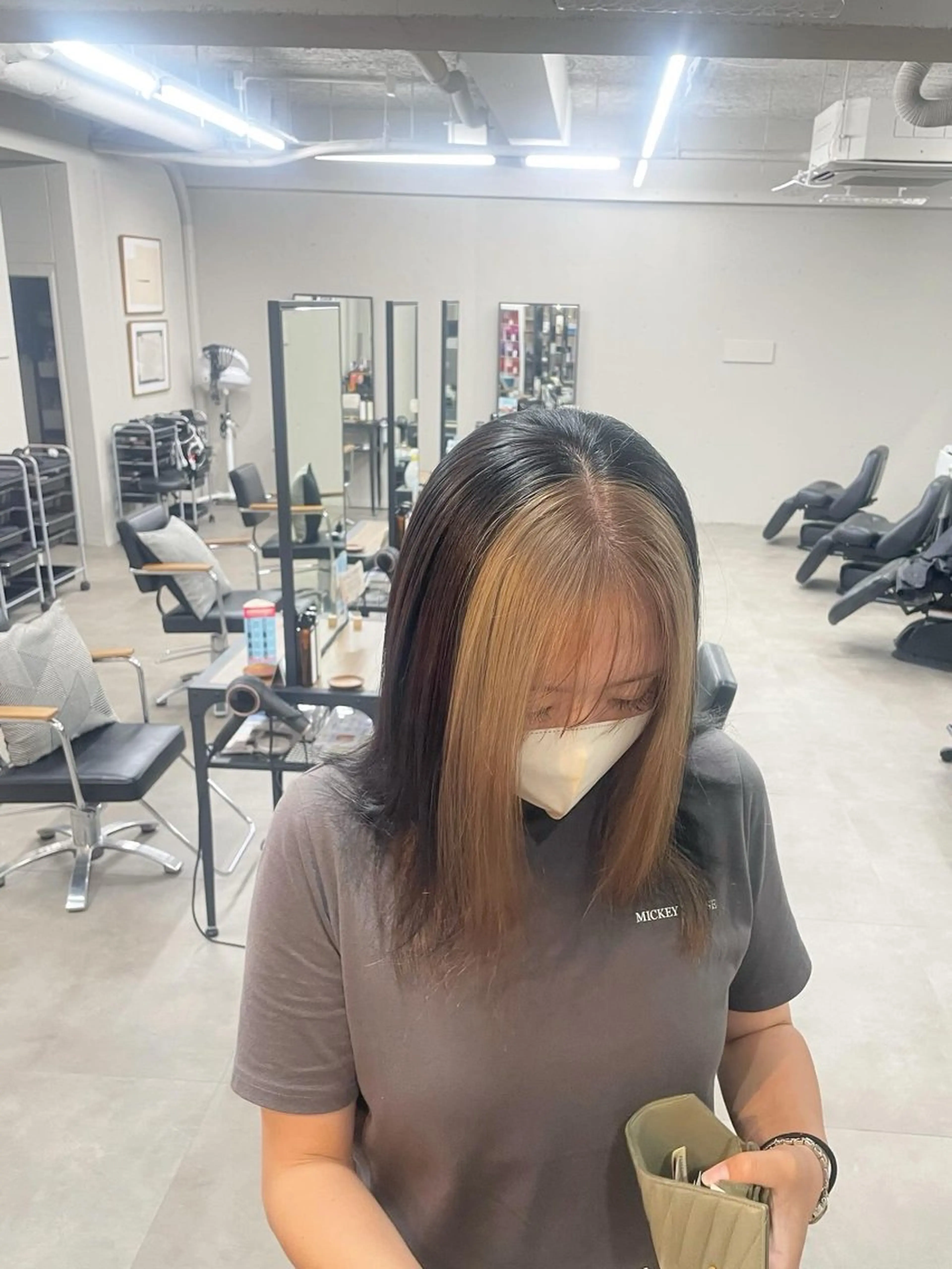 セミロング カラー ミストバング ベージュカラー  フェイスフレーミング 田川 聖菜のヘアスタイル