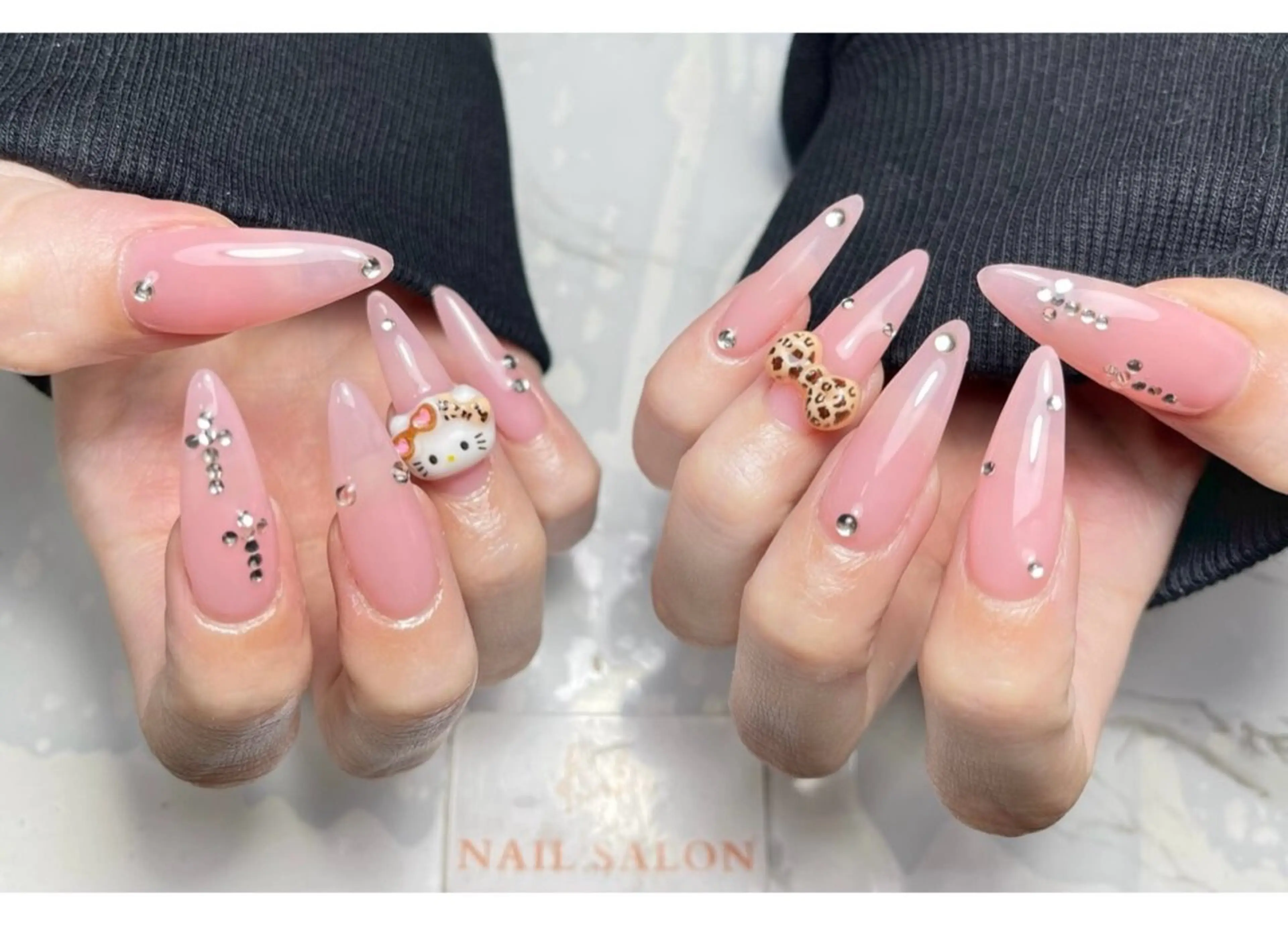 ネイル アートネイル ジェルネイル キラキラネイル 韓国ネイル スカルプネイル ハンドネイル 清水 ユナのネイルデザイン