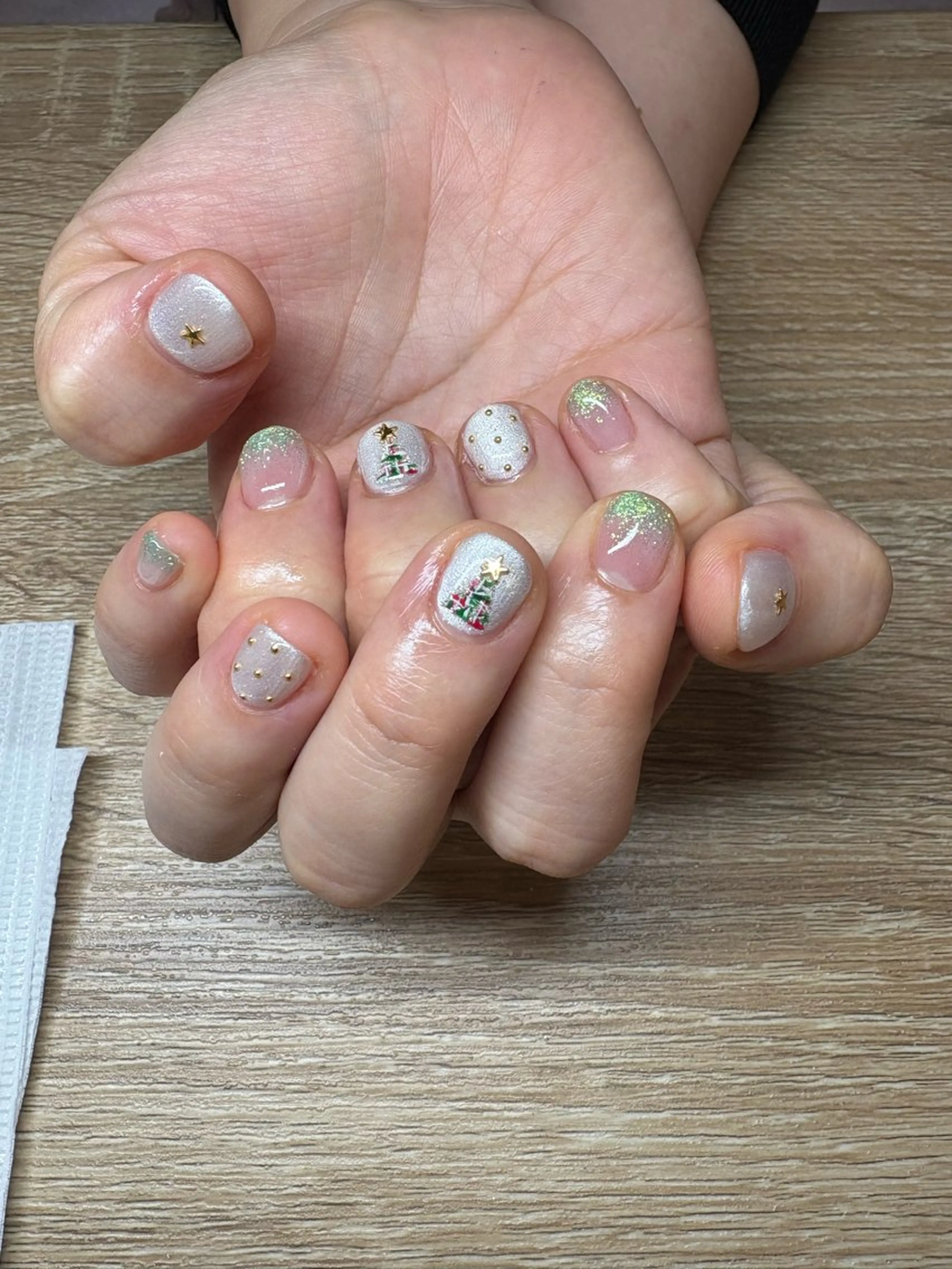 ネイル 冬ネイル クリスマス アンリッシュ新宿店 kousakaのネイルデザイン