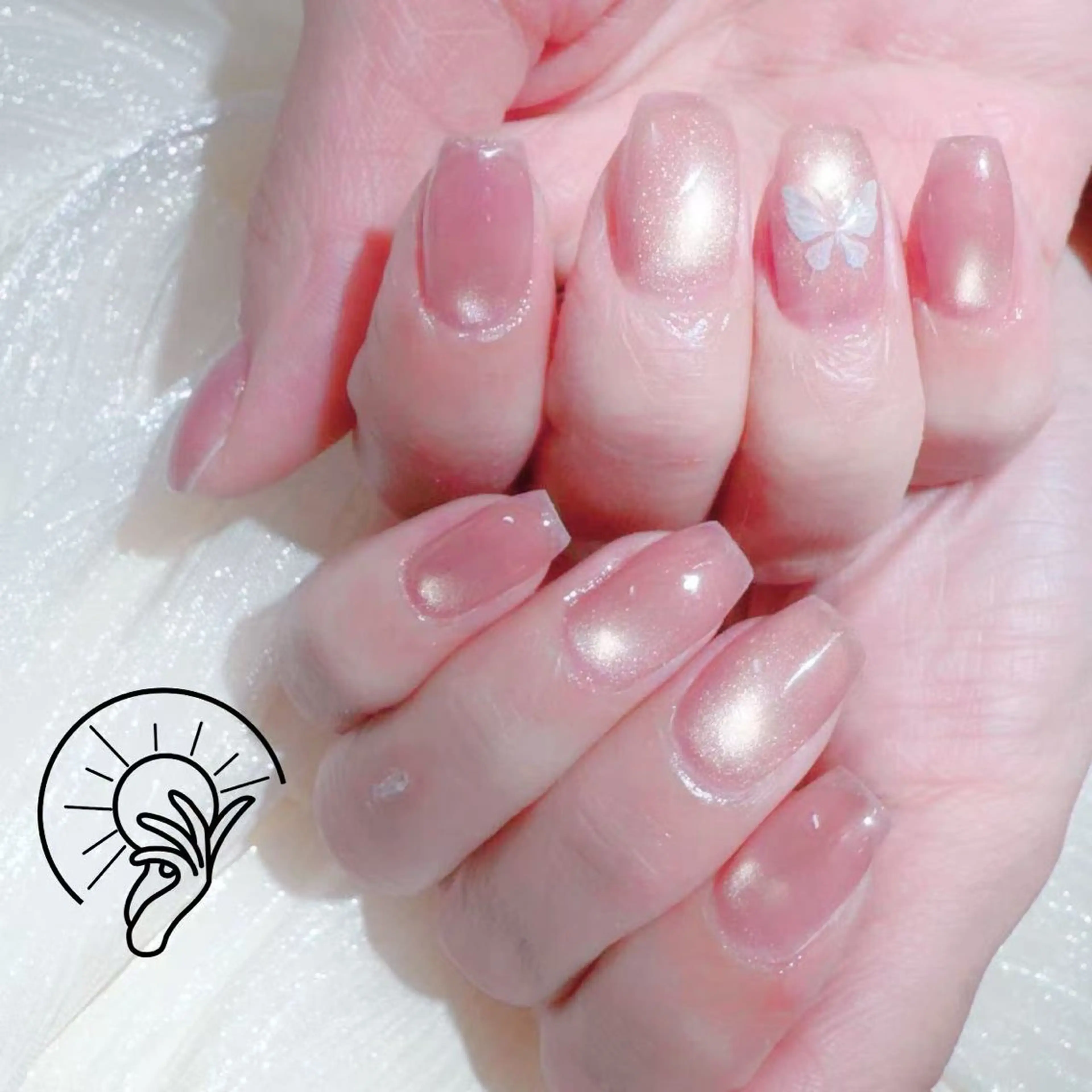 ネイル チークネイル 長さ出し フラワーネイル フレンチネイル ガーリー sun nail池袋 モデル募集のネイルデザイン