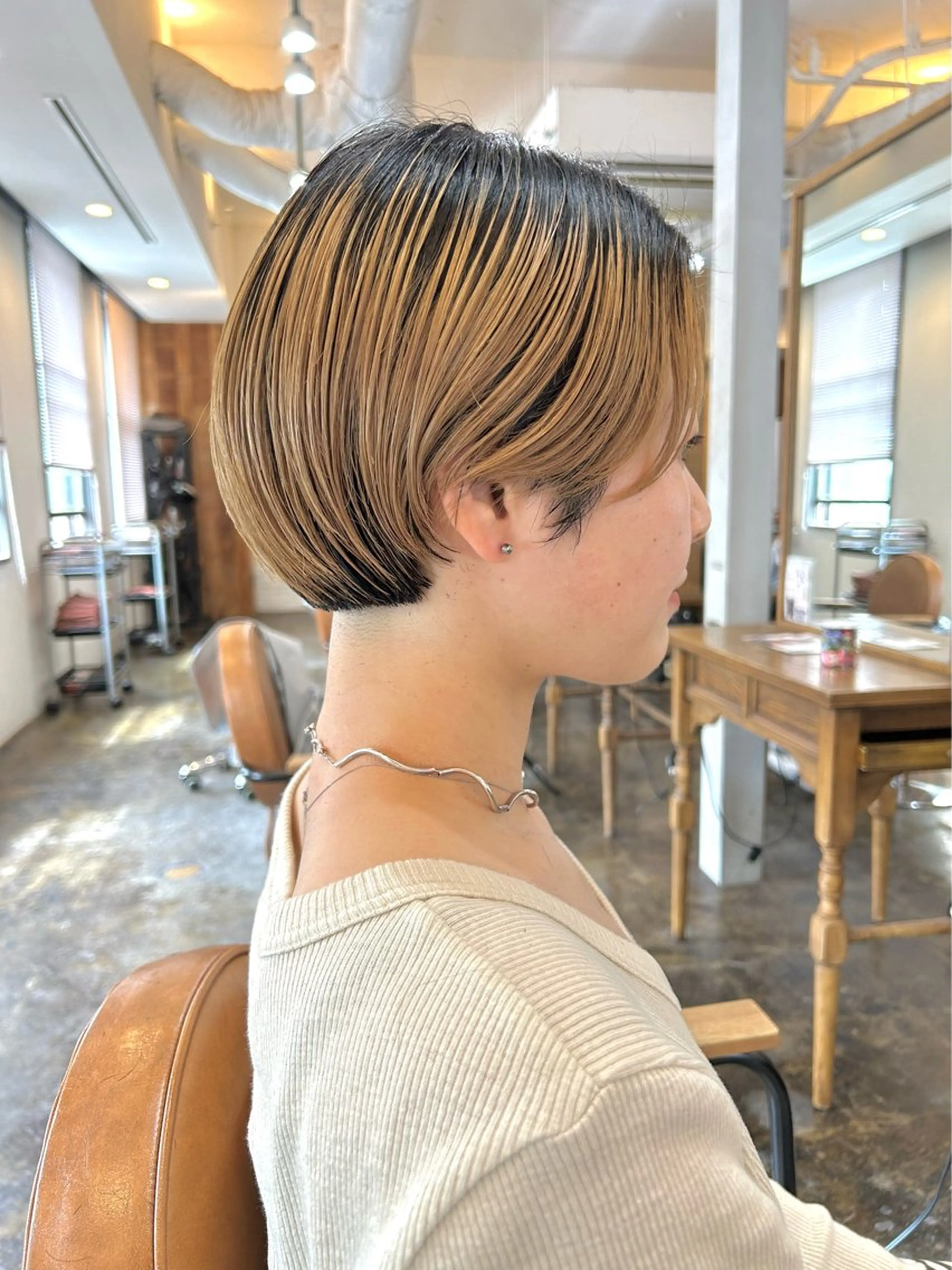 ショート カラー カット 西原 大智のヘアスタイル