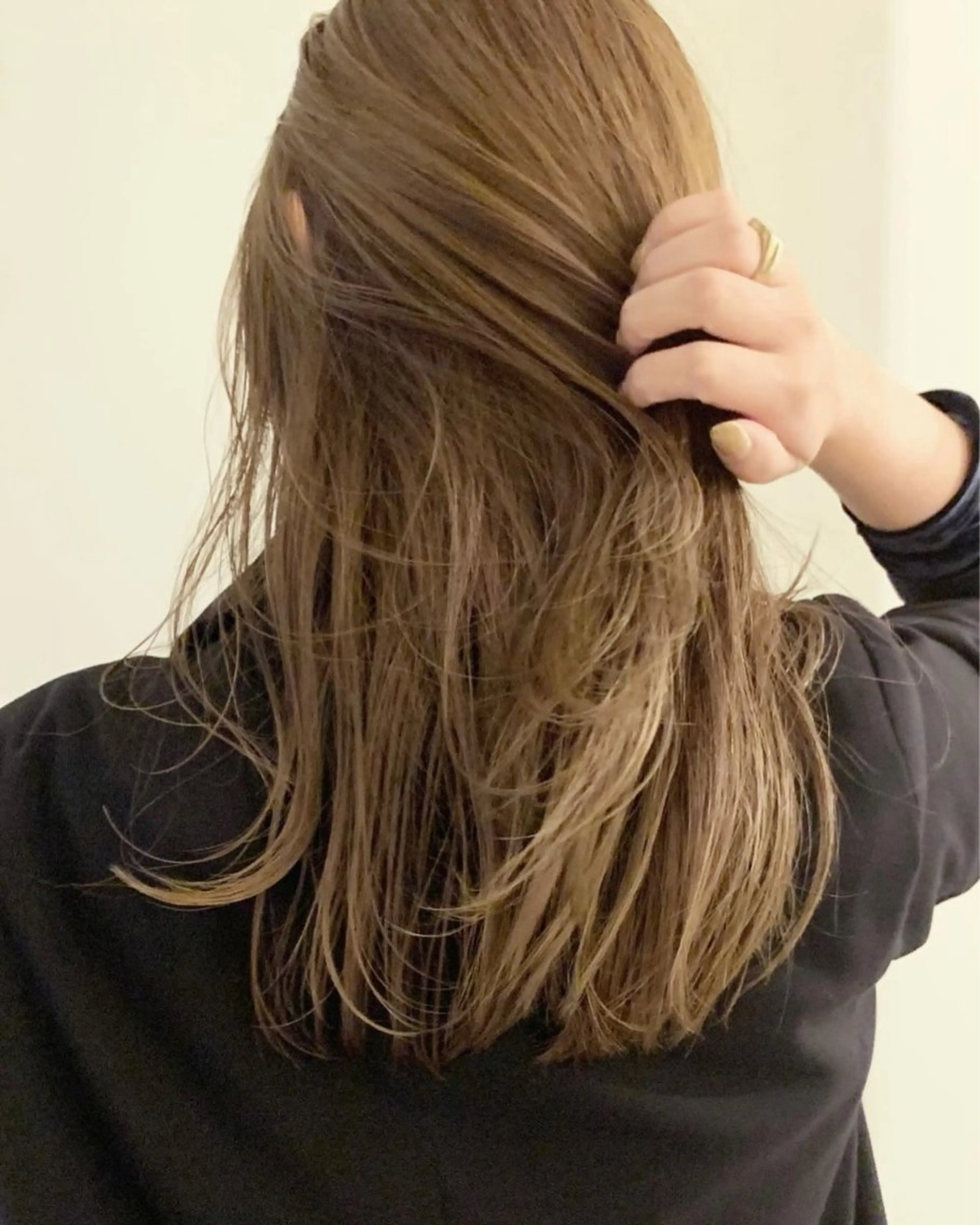 ロング カラー ブリーチ ダブルカラー ブリーチなしカラー ヘアカラー 落合希 Olivebeigeのヘアスタイル