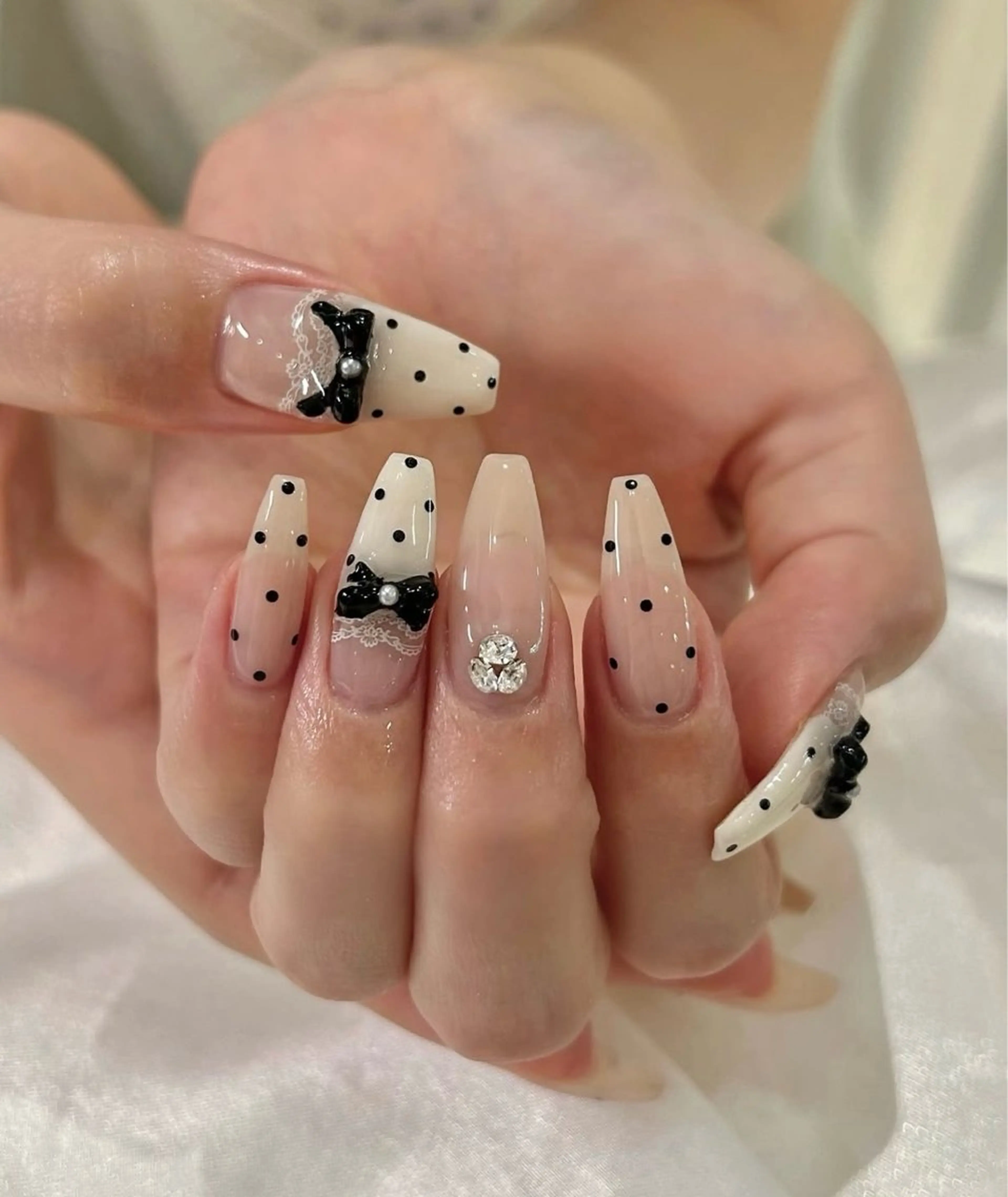 ネイル 韓国ネイル ニュアンスネイル シンプルネイル ワンホンネイル Nihonthy Nail 新宿のネイルデザイン