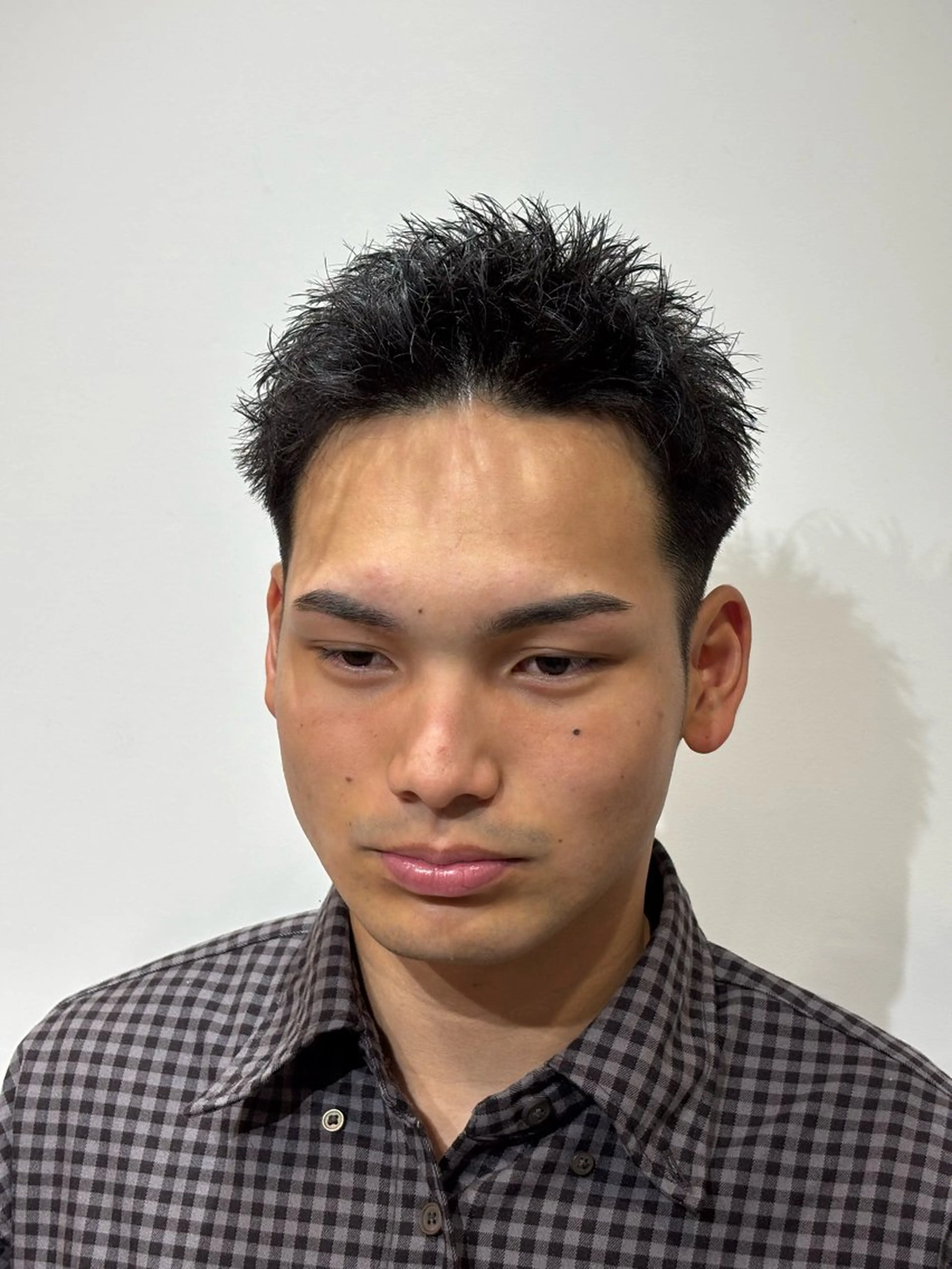 ショート メンズ アップバング メンズショート スパイキーショート ショートヘア カット トリートメント 【店長】メンズ職人 短髪　ハイトーン🔥のヘアスタイル