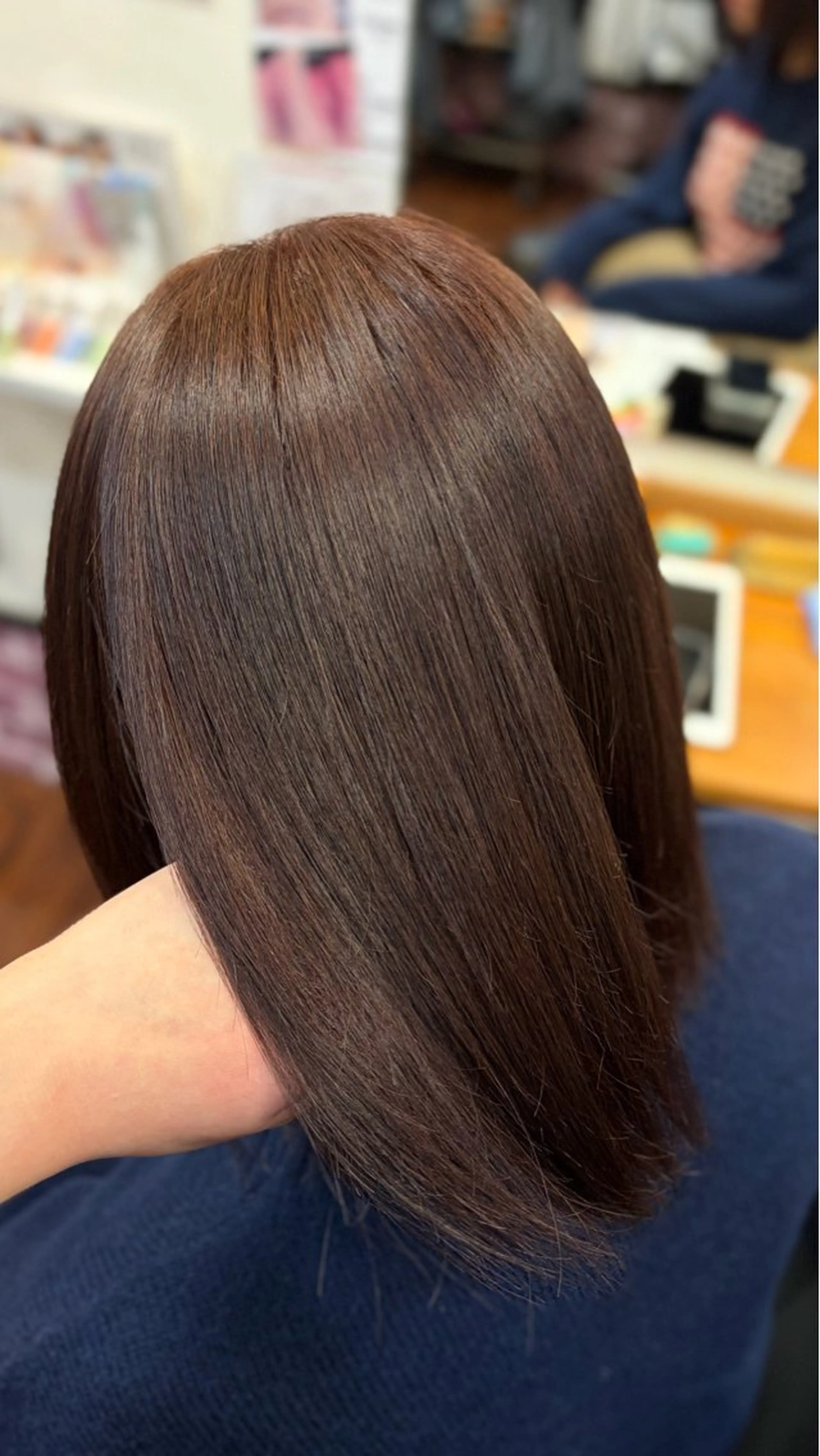 ミディアム カラー ブラウンカラー ハイトーンカラー ピンクカラー ヘアカラー 古賀 桜のヘアスタイル