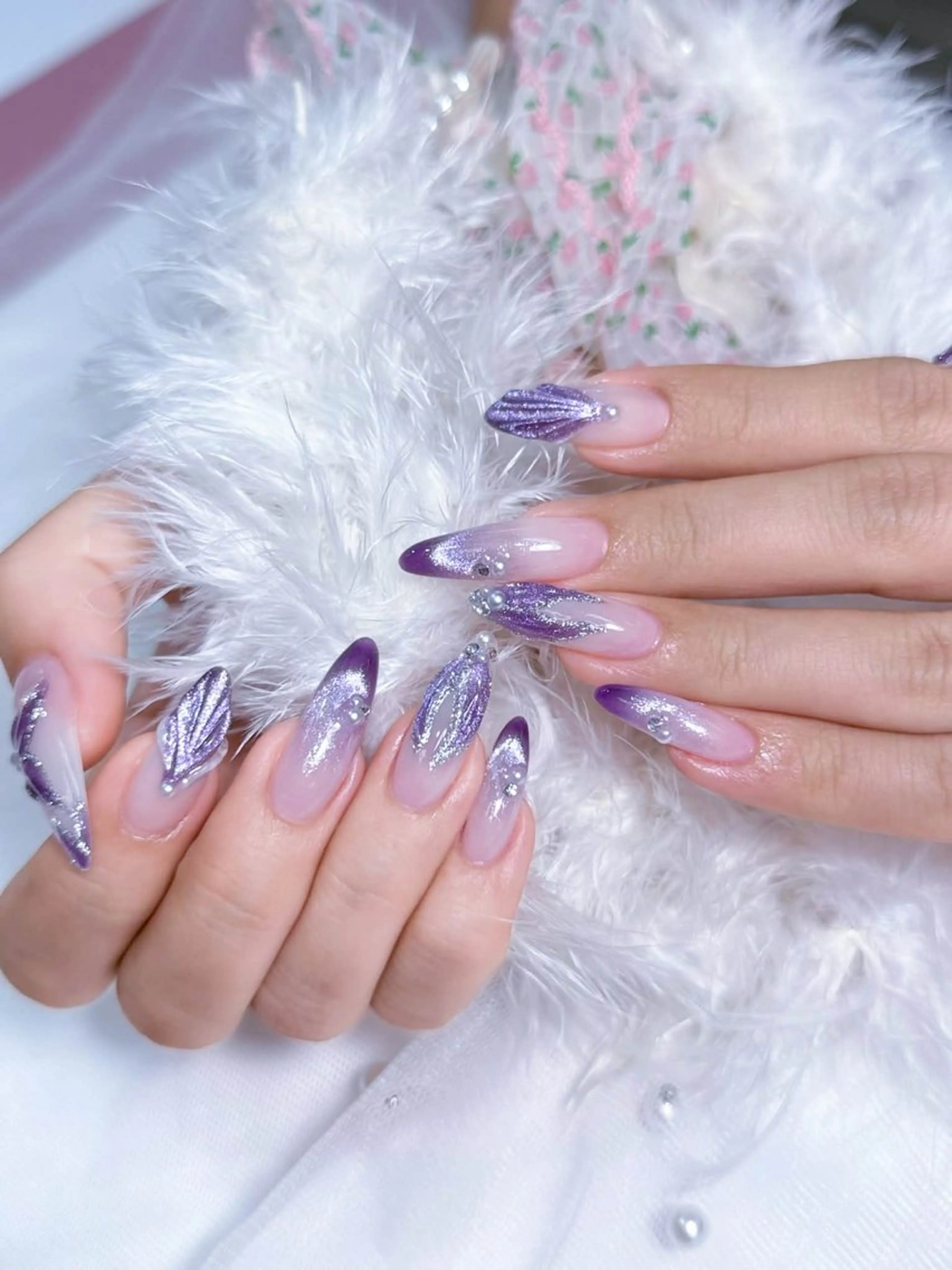 セミロング ハンドネイル Chann Channのネイルデザイン