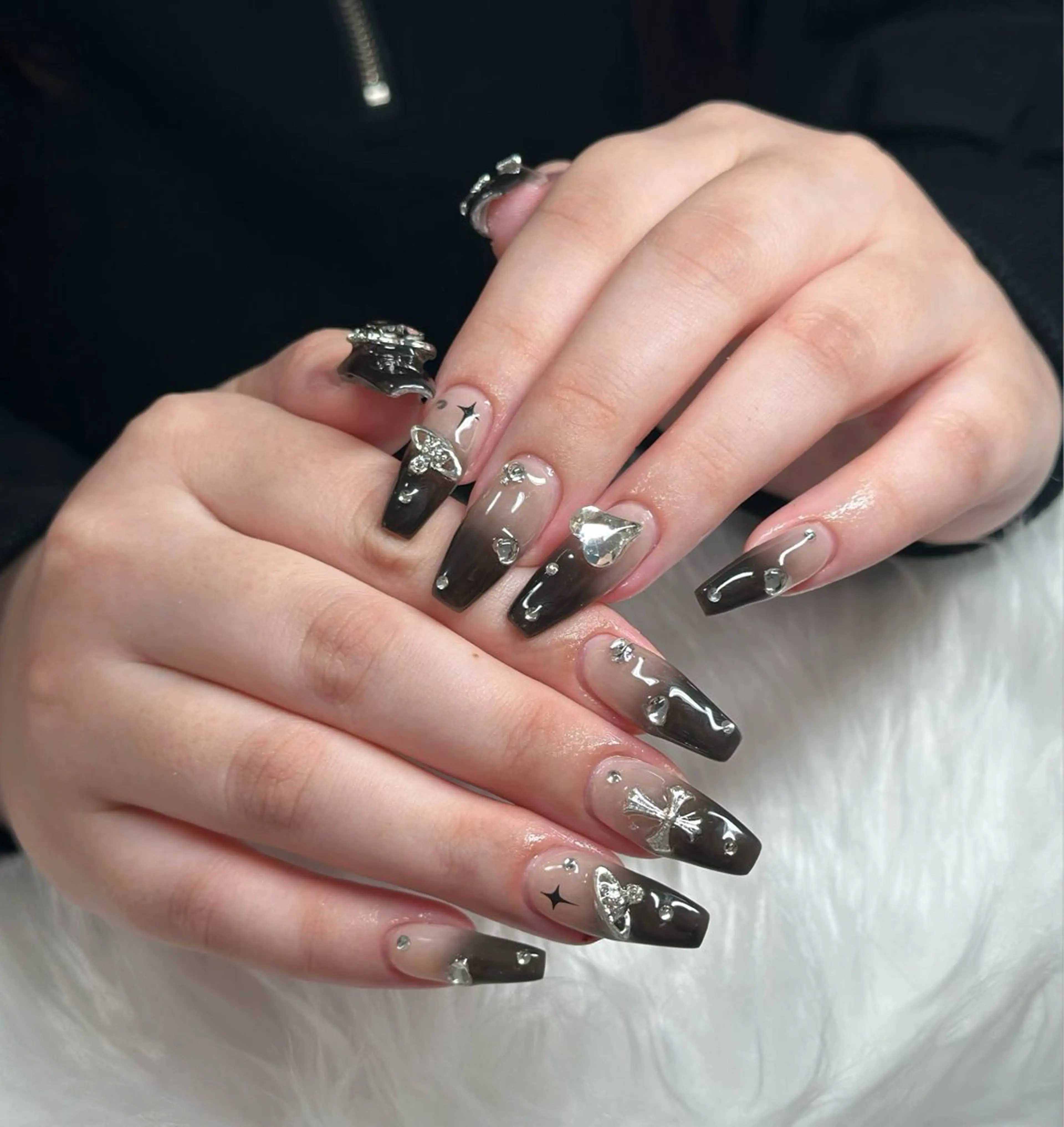 ネイル フレンチネイル ジェルネイル ガラスフレンチ ハロウィン ハート H.baby Nail Salonのネイルデザイン