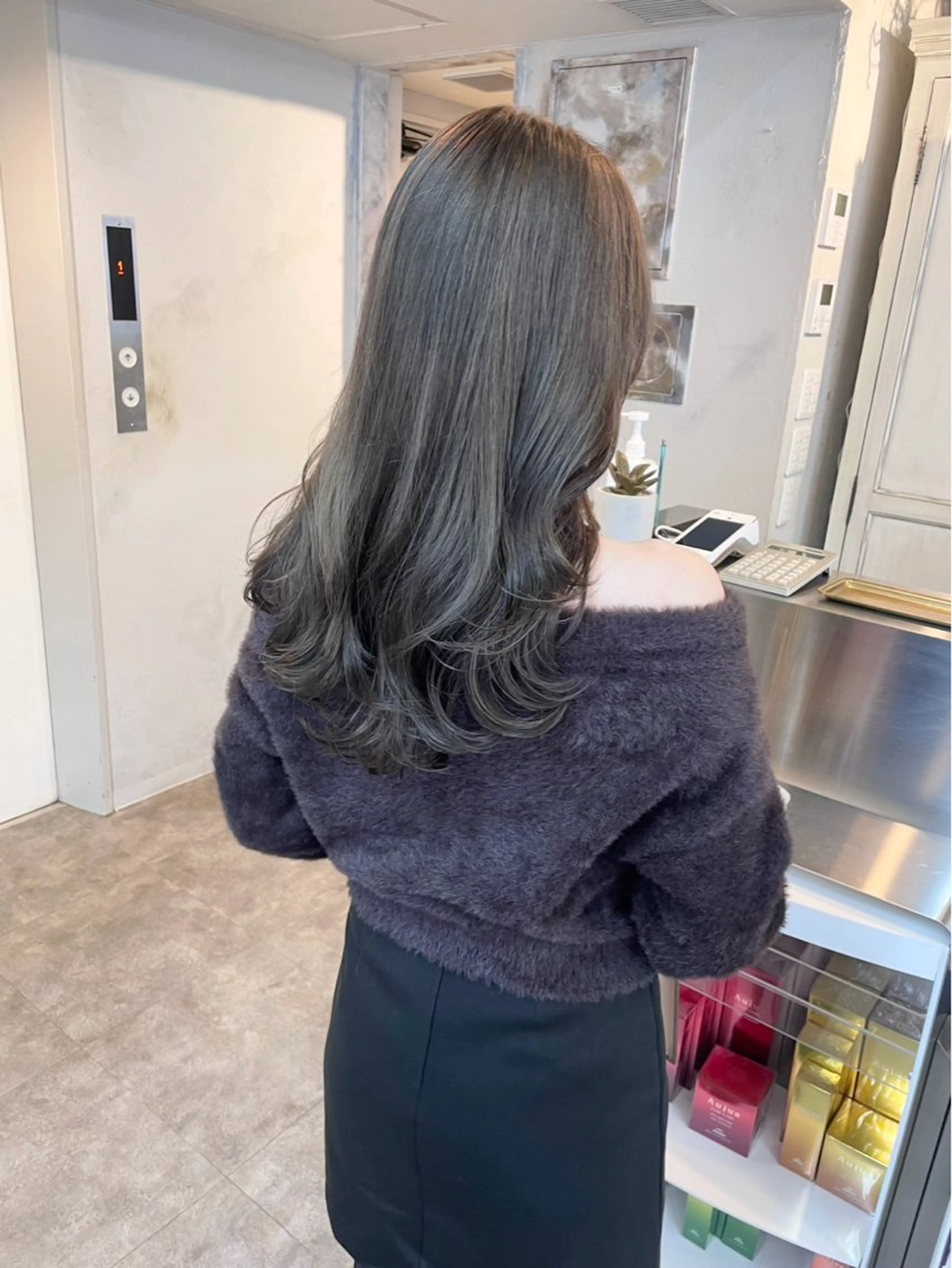 カラー ブリーチ ブリーチなしカラー ヘアカラー Maison Toi 山﨑 麻生のヘアスタイル