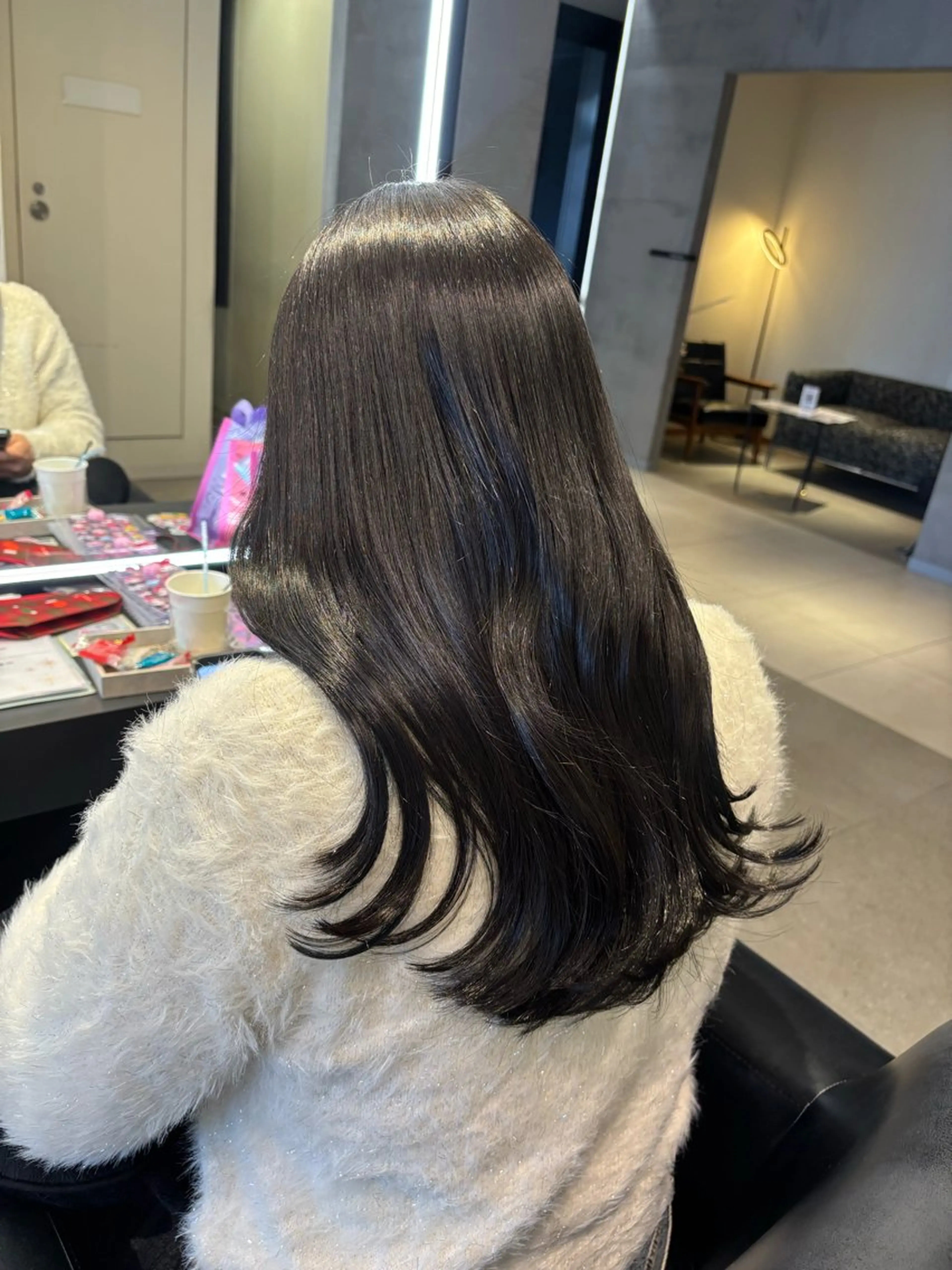 ロング KAREN（ému） 伏見/カットモデルのヘアスタイル