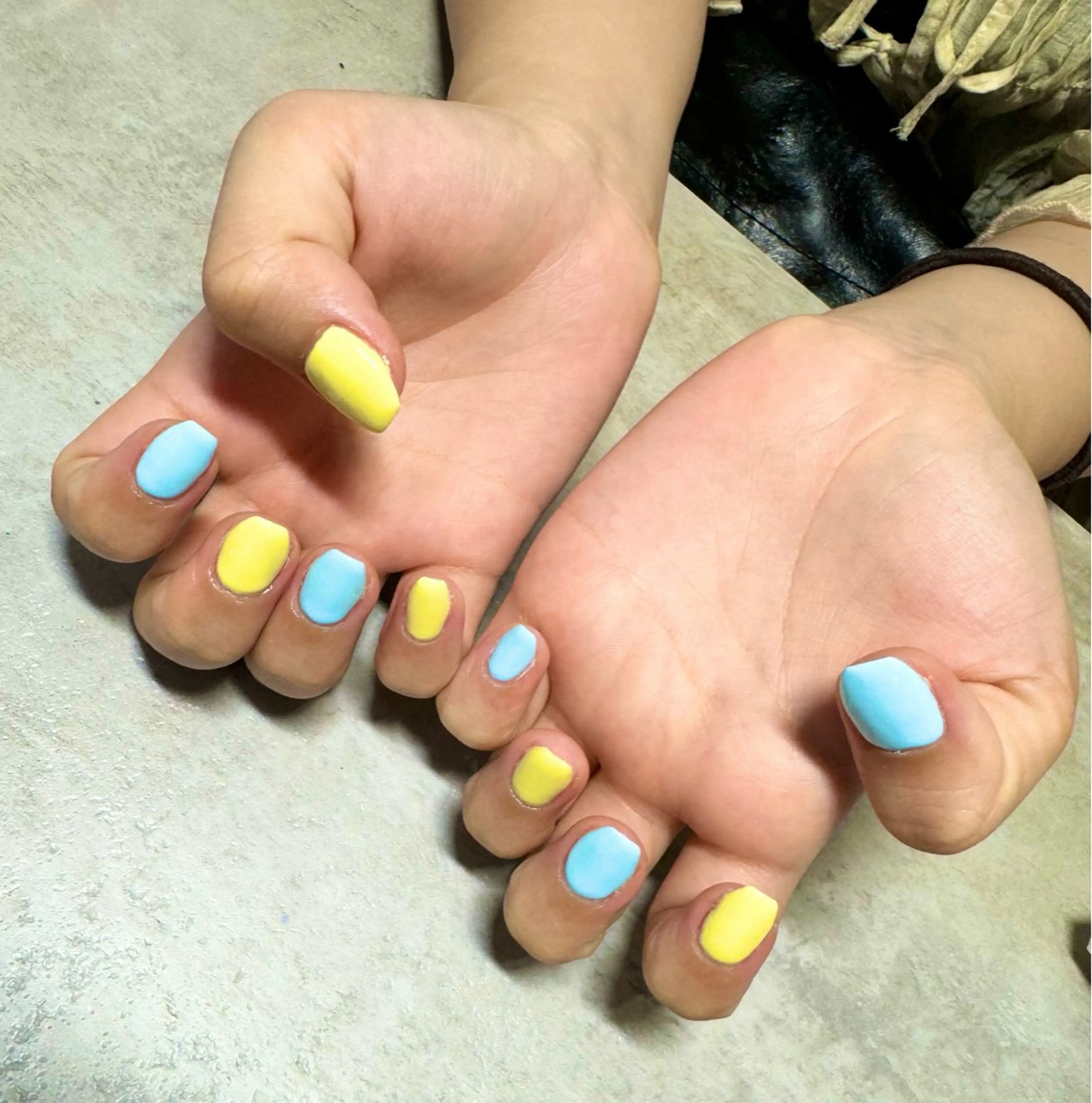 ネイル Mahiru ➰🎀🤍のネイルデザイン