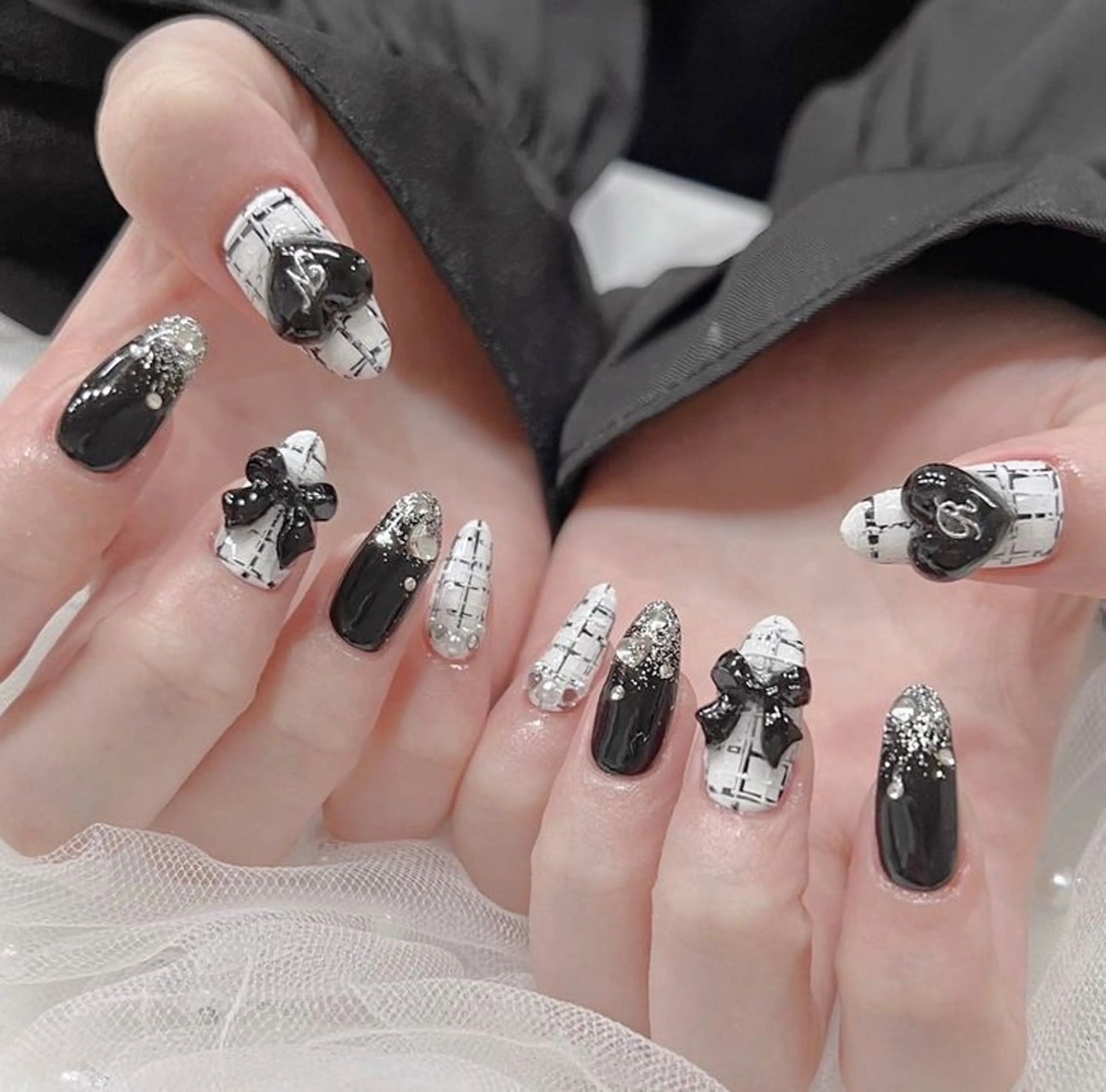 ネイル オーロラネイル チークネイル 長さ出し フットネイル フレンチネイル ハンドネイル Lee Nailsのネイルデザイン