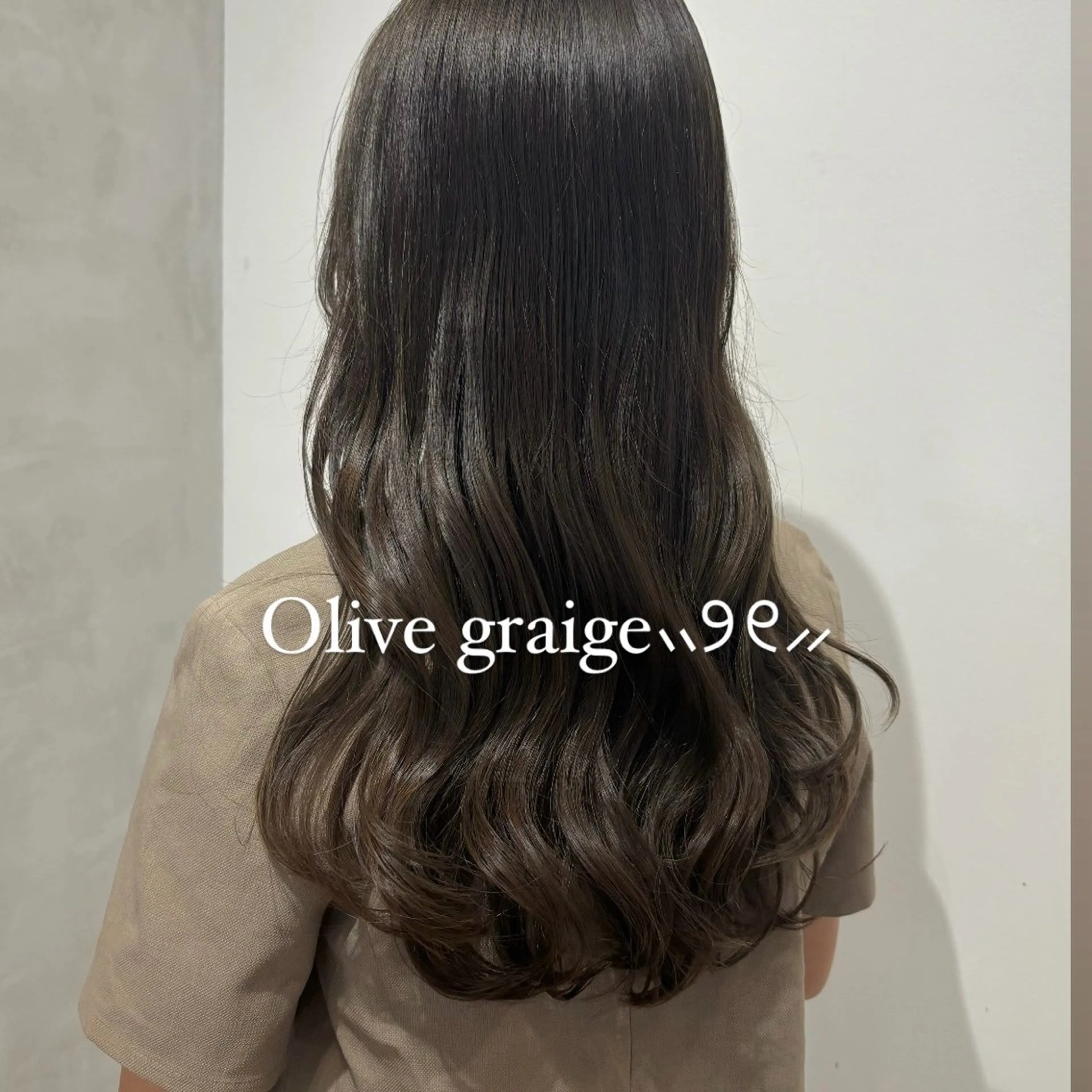 ロング カラー 𝑴𝒊𝒌𝒖💝 透明感モテカラーのヘアスタイル