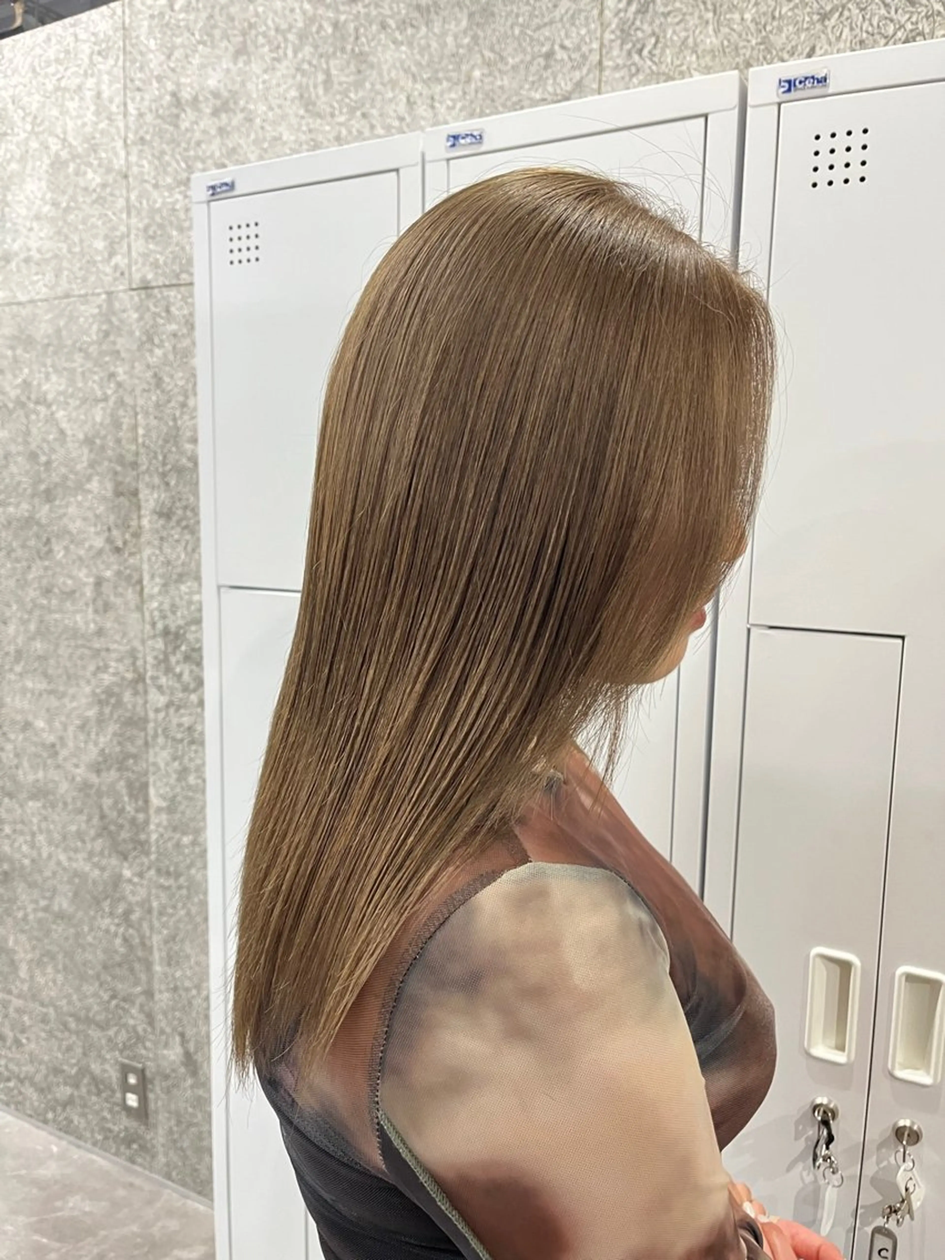 ロング 縮毛矯正 ハイトーン🫧艶髪 MAIKAのヘアスタイル