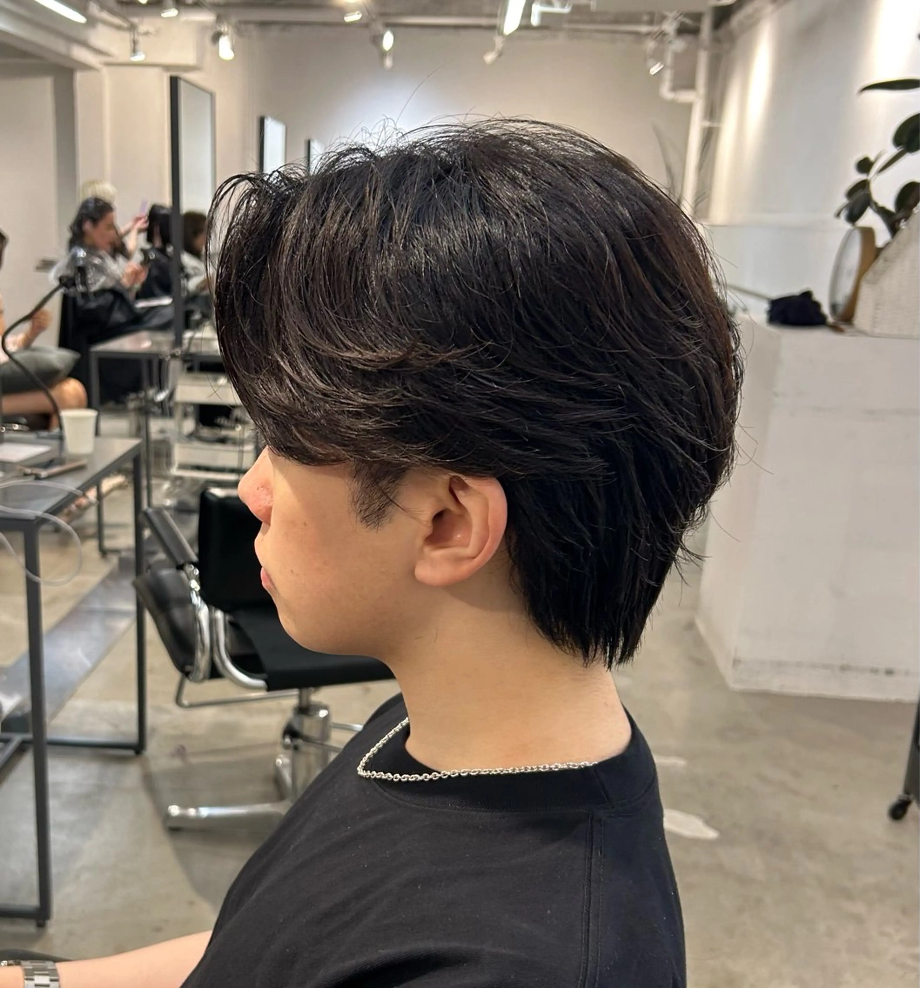 パーマ メンズ ビジネス センターパート フェードカット フェザーパーマ メンズ韓国風 メンズパーマ特化 💈藤田晃志のヘアスタイル