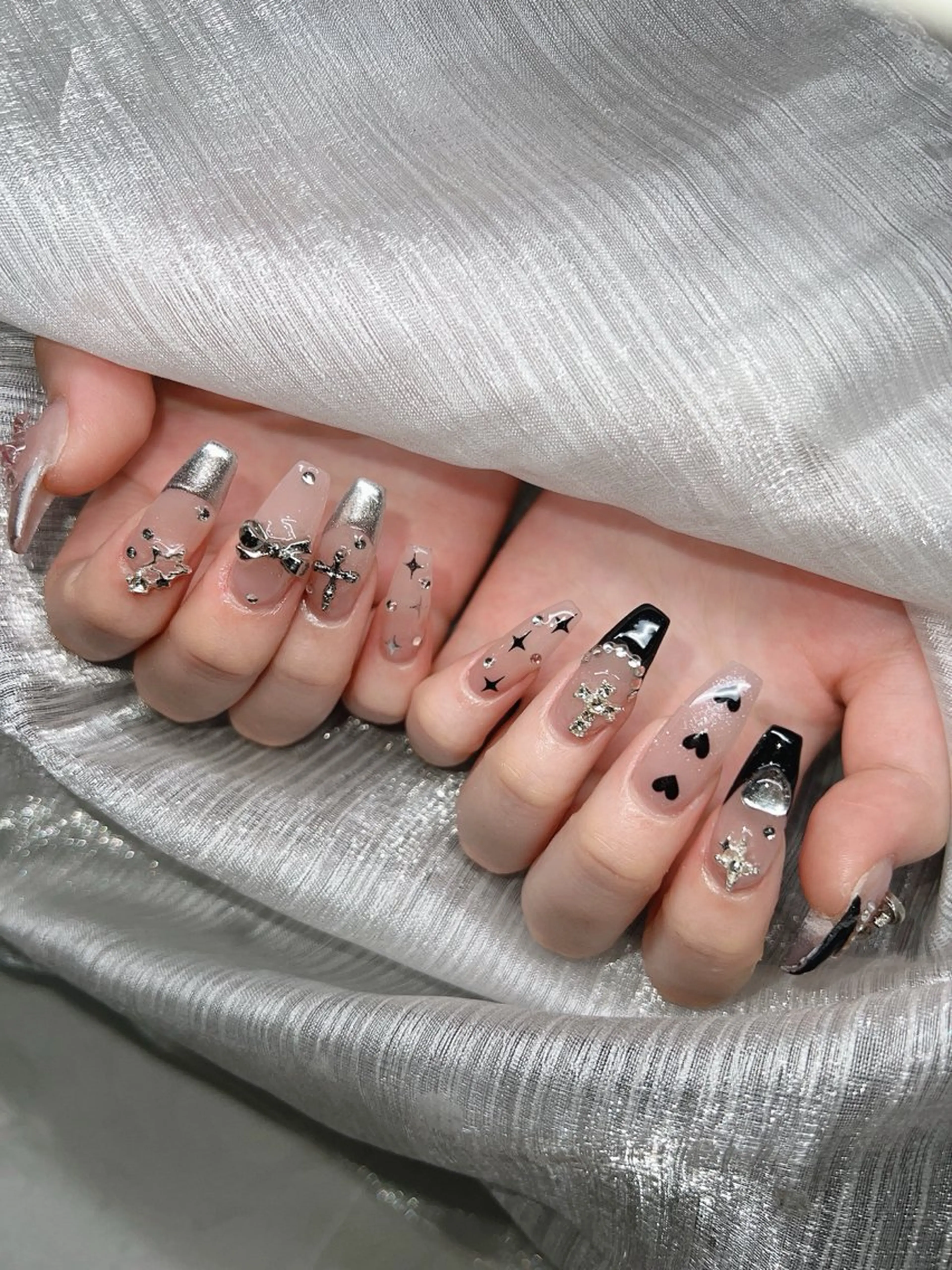 ネイル オーロラネイル チークネイル 長さ出し フットネイル フレンチネイル ハンドネイル Lee Nailsのネイルデザイン