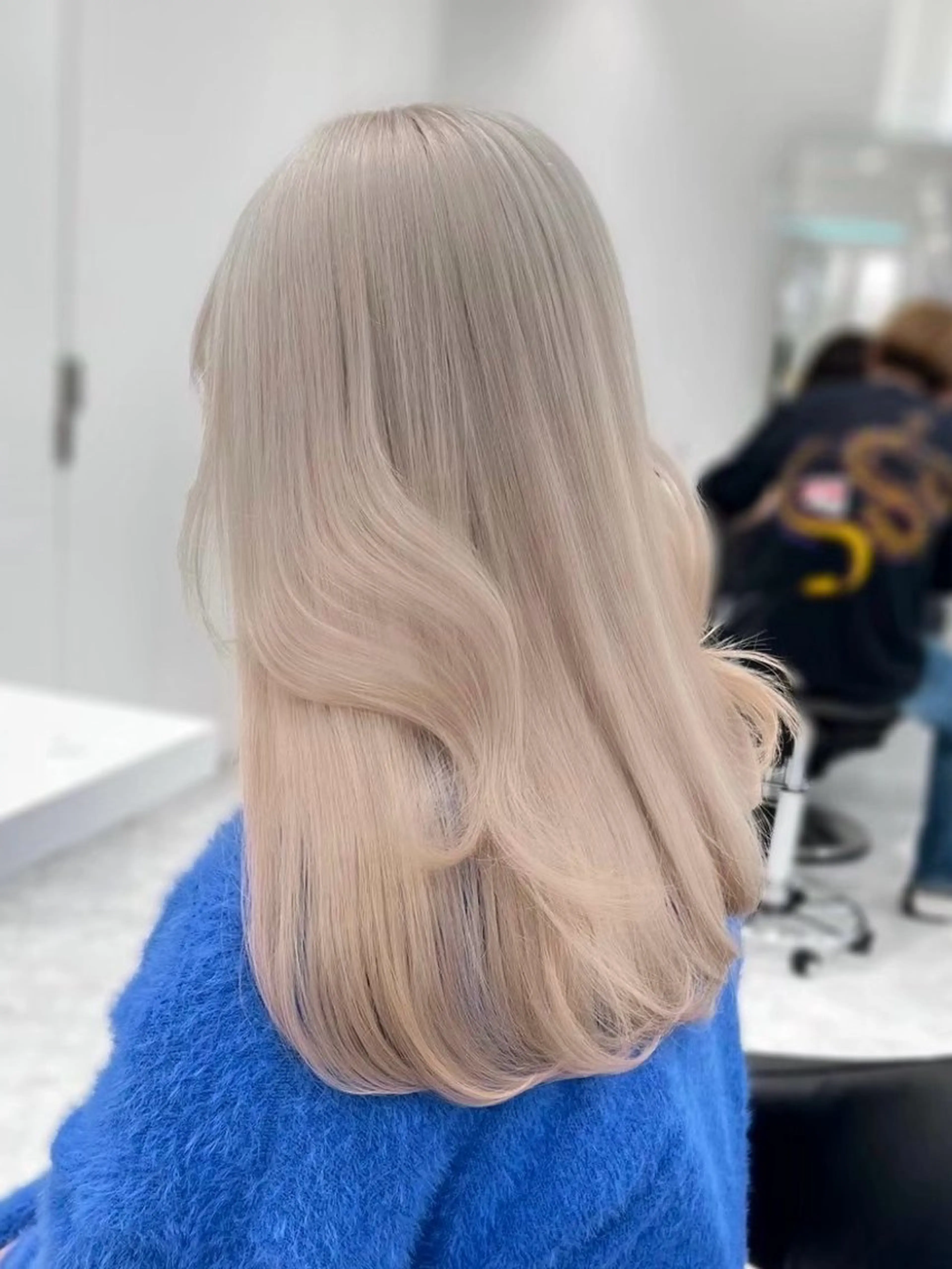 ロング カラー 韓国メンズヘア/ ハイトーン🤍みなとのヘアスタイル