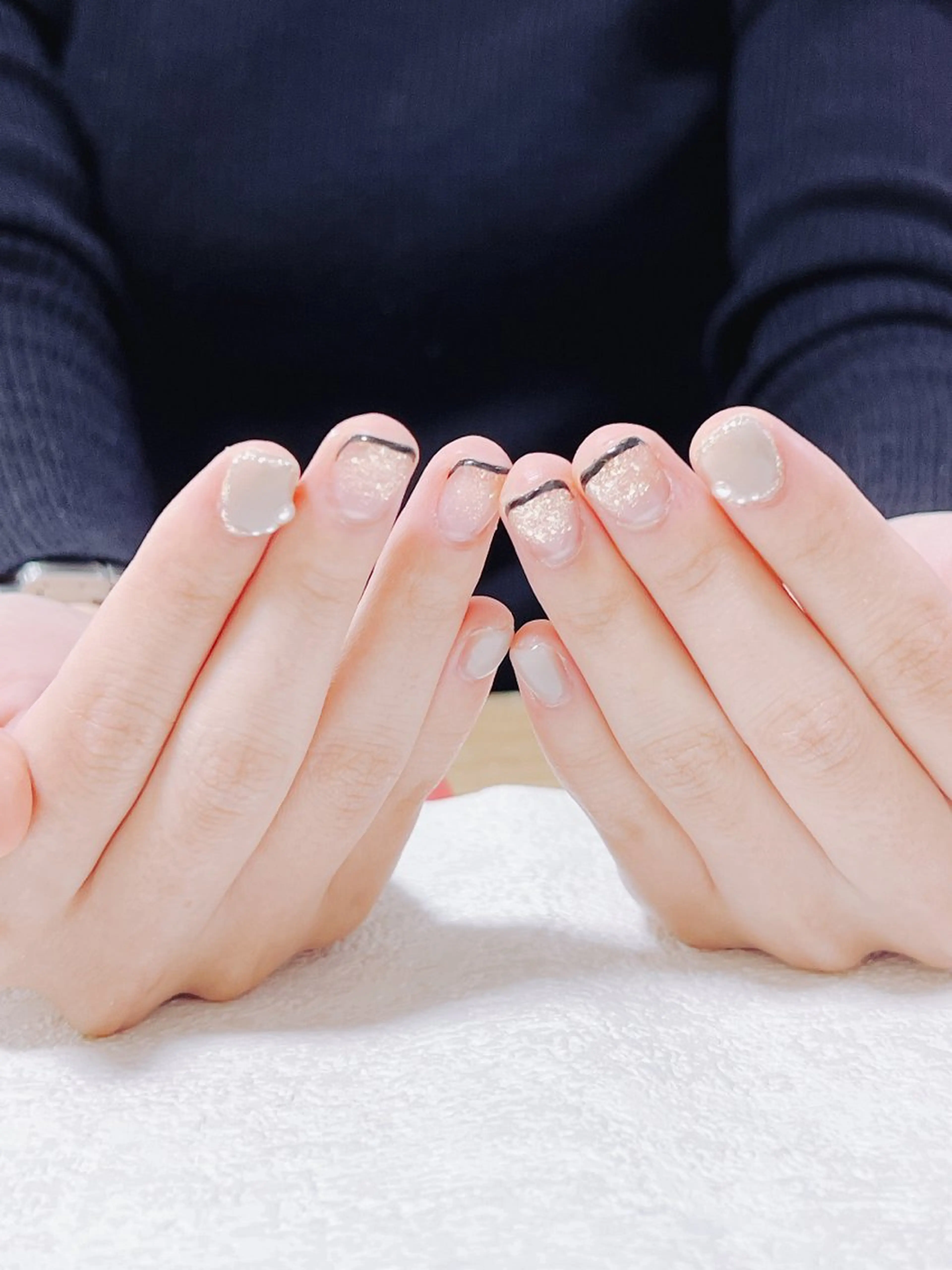 ネイル オーロラネイル フットネイル フレンチネイル ジェルネイル 韓国ネイル mogunail &blowのネイルデザイン