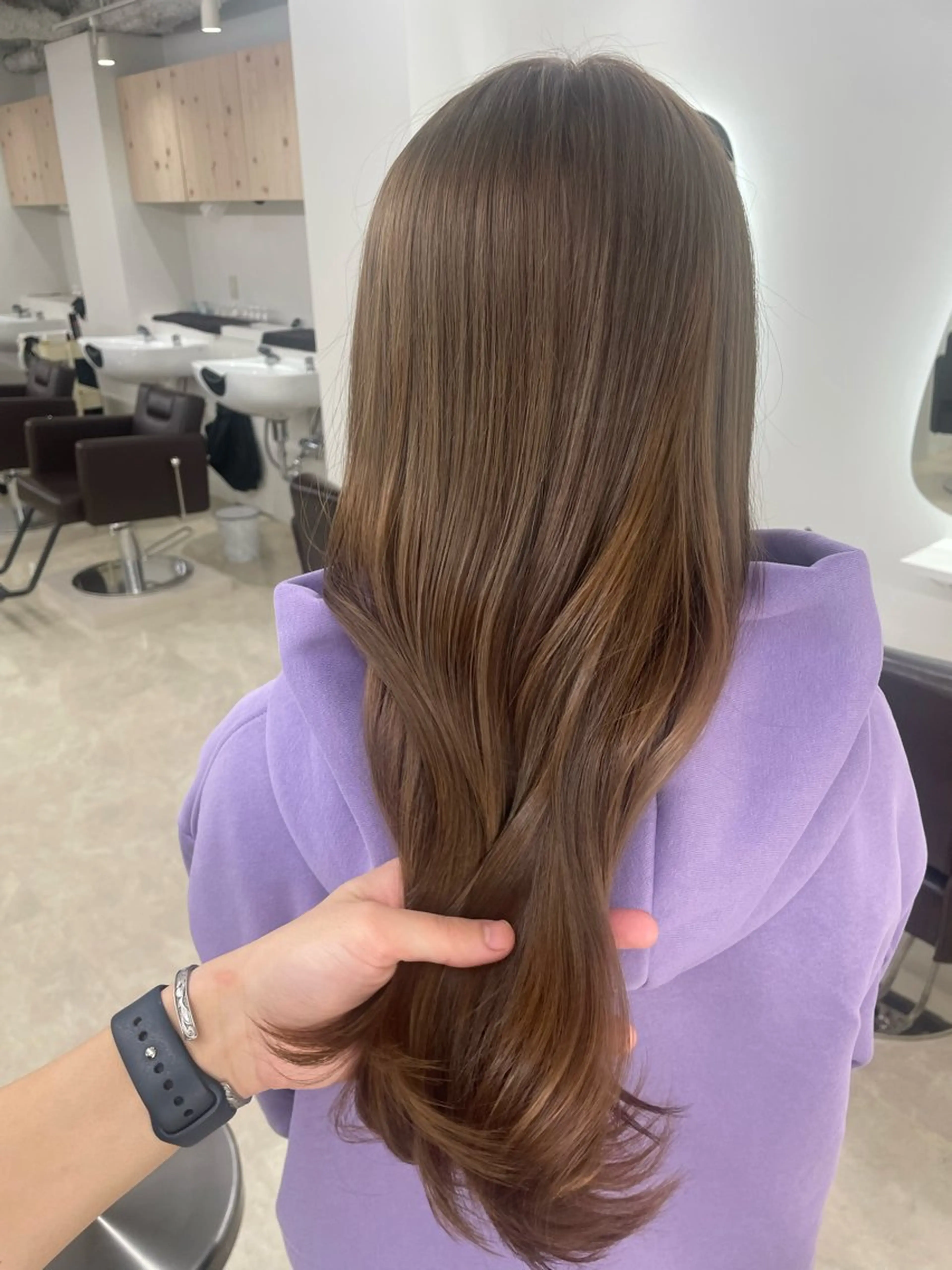 ロング カラー カット ヘアカラー トリートメント ヘアセット 新宿/韓国ヘア/ 髪質改善ストレートのヘアスタイル