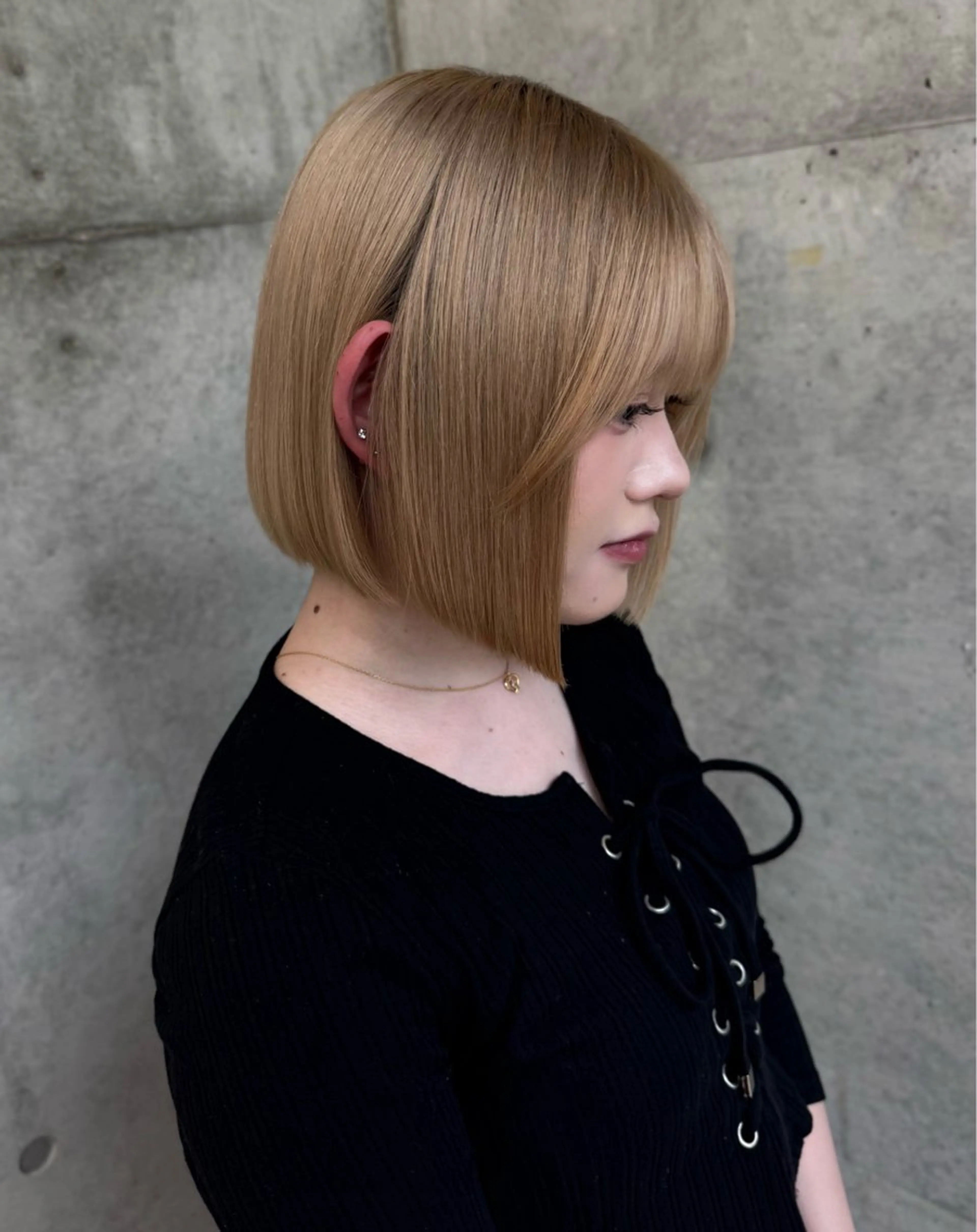 ミディアム karin ボブハイトーンのヘアスタイル