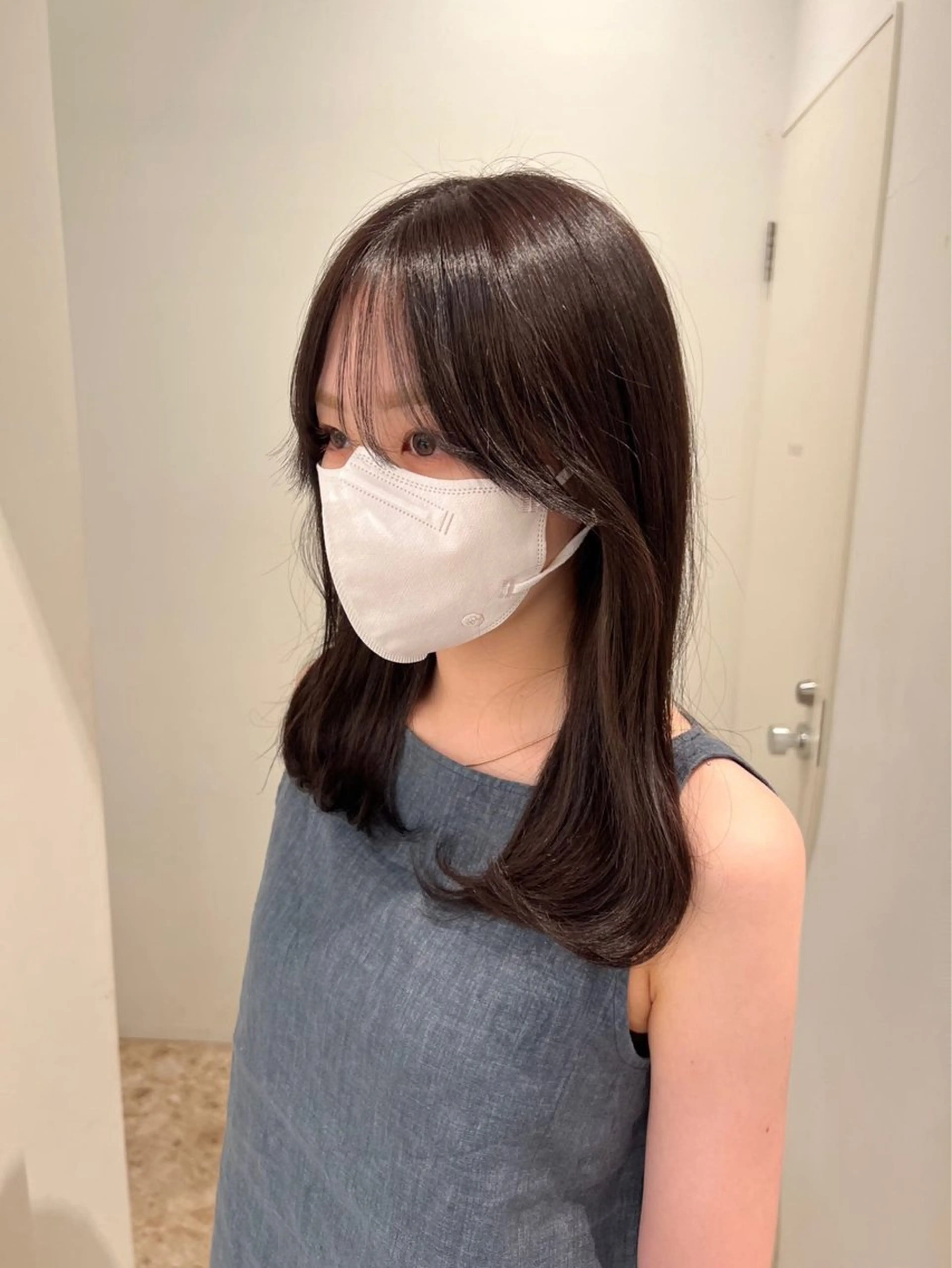 ミディアム カラー マツエク・マツパ アイブロウ 艶カラー/髪質改善 /顔まわり/内藤　輝のヘアスタイル