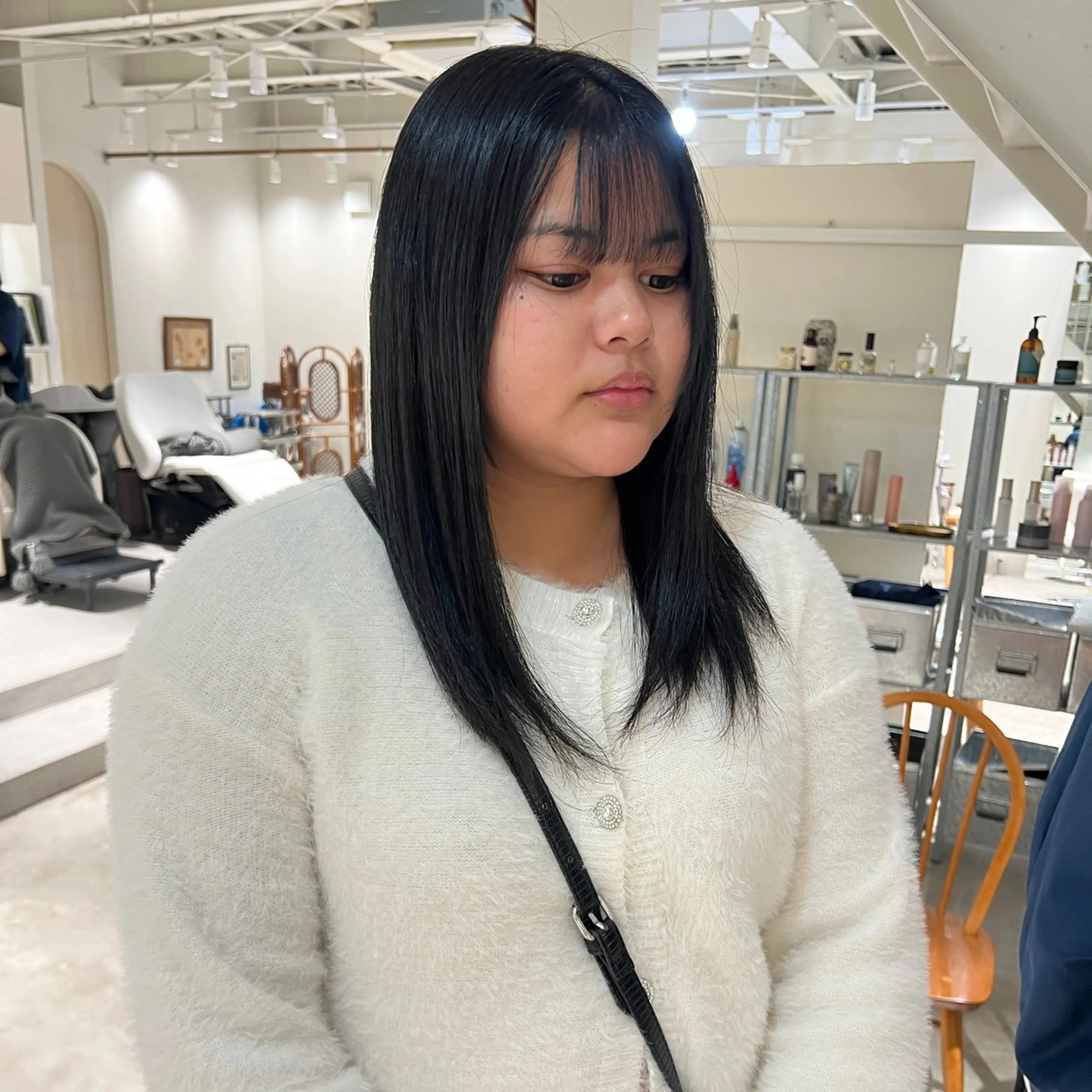 ロング 縮毛矯正 縮毛矯正 周東 芽依のヘアスタイル