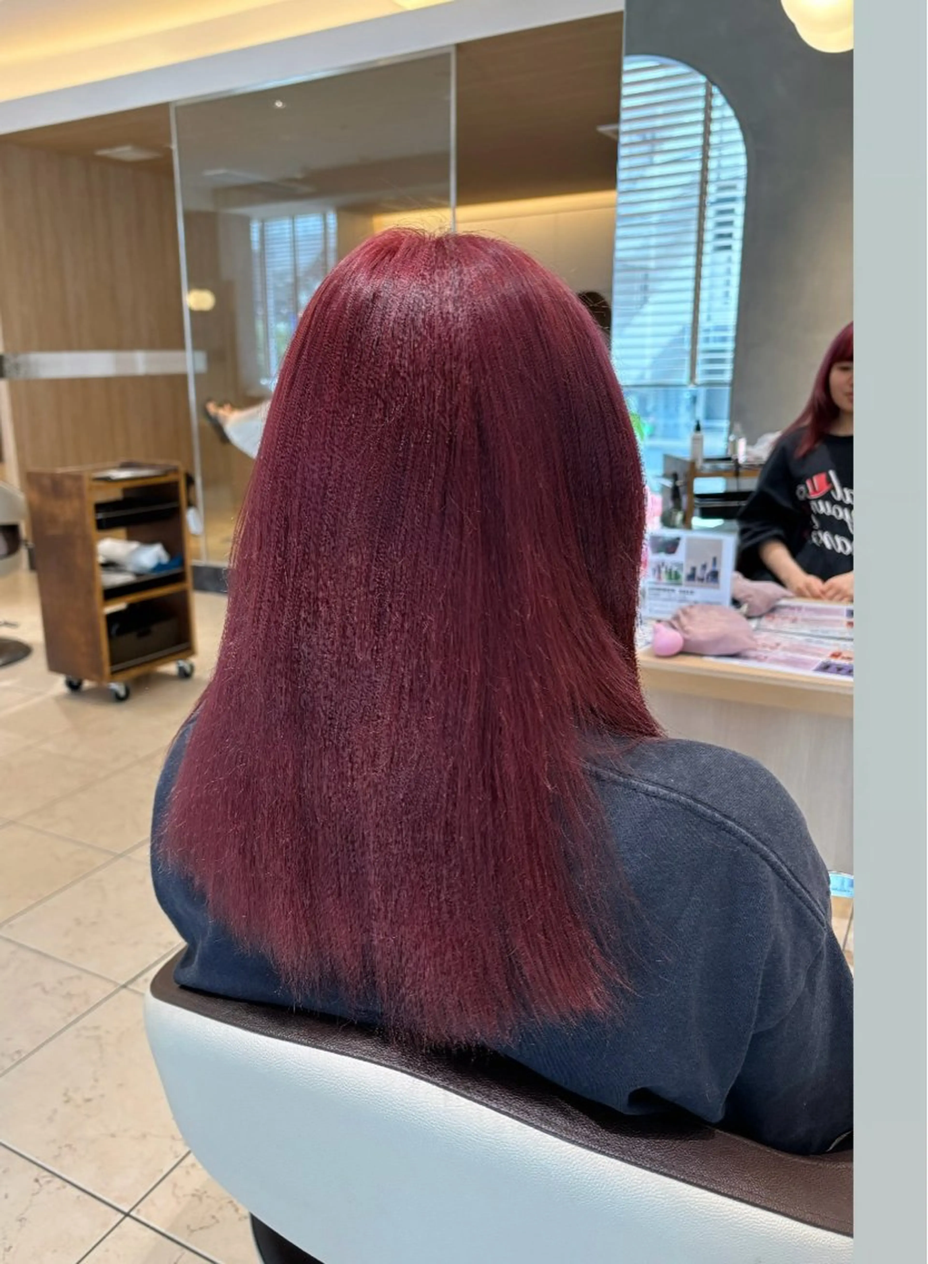 ロング 山田 梨乃のヘアスタイル