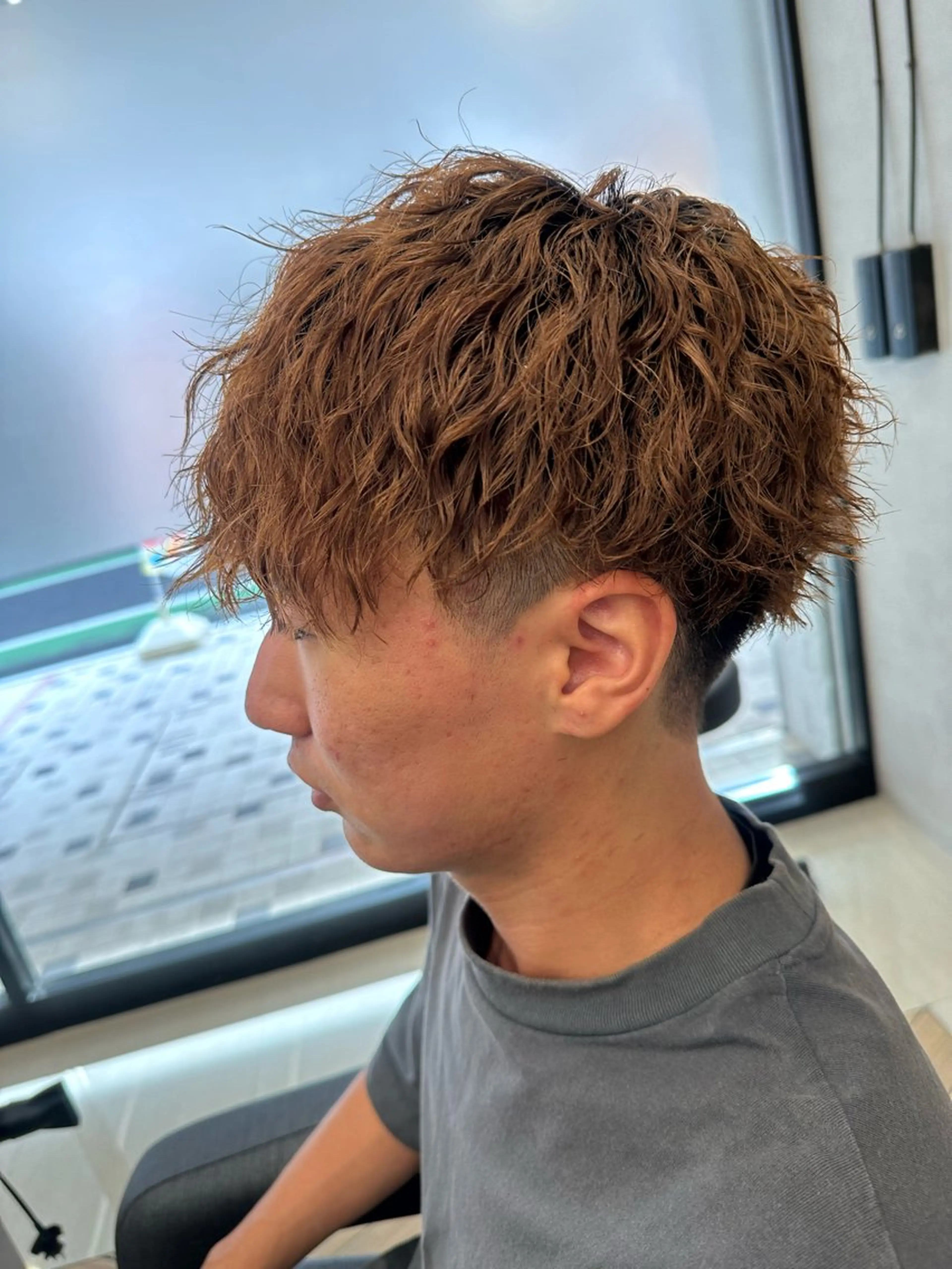 ショート パーマ メンズ メンズパーマ ツイストスパイラルパーマ 波巻きパーマ スパイラルパーマ 💈メンズ特化 美容師サキ💈のヘアスタイル