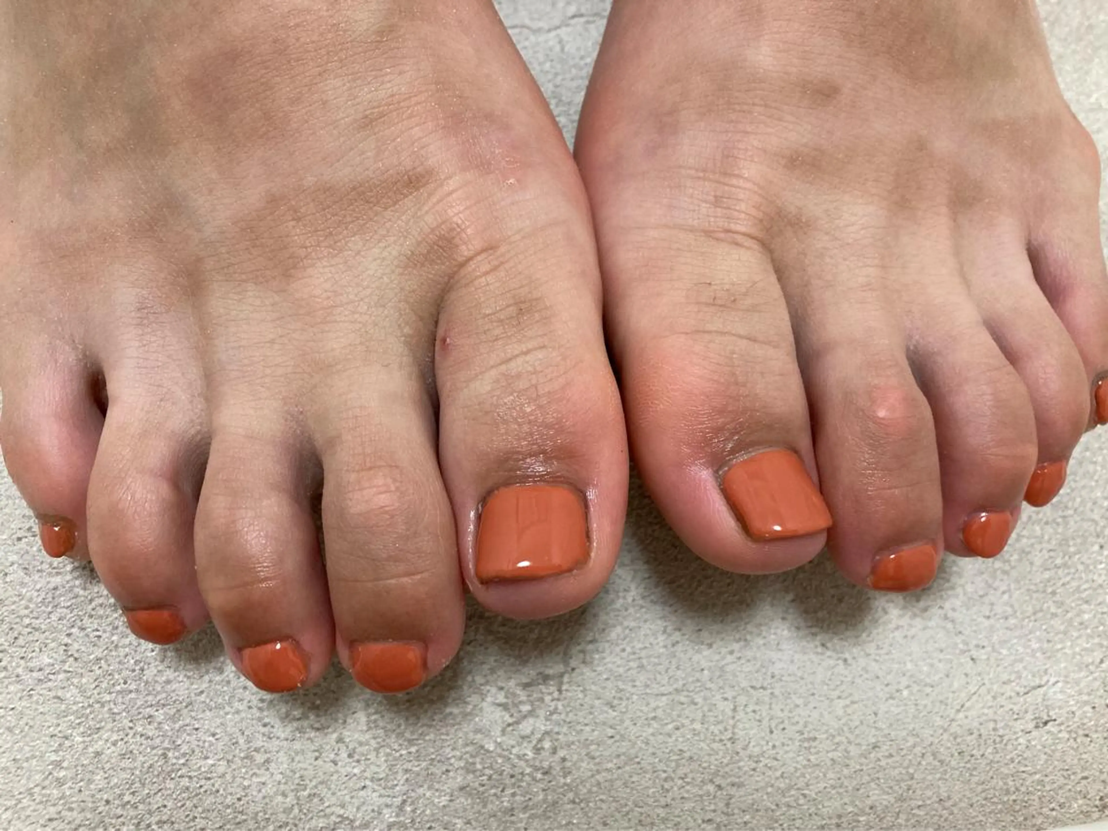 ネイル フットネイル オレンジ mogunail &blowのネイルデザイン