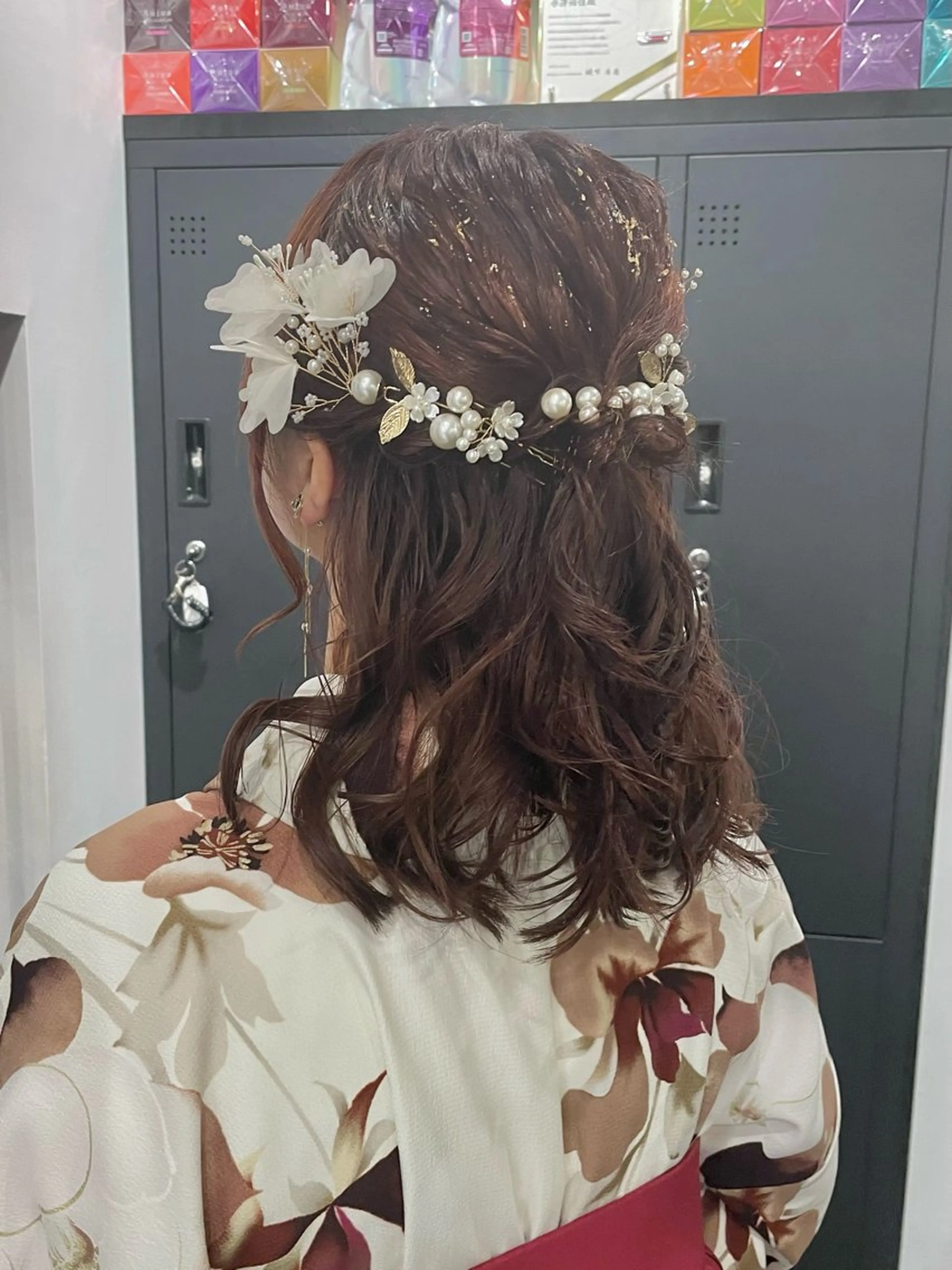 ミディアム ヘアアレンジ ハーフアップ 卒業式のヘアスタイル ダブルカラー🦖 /髪質改善⚡️しおりのヘアスタイル