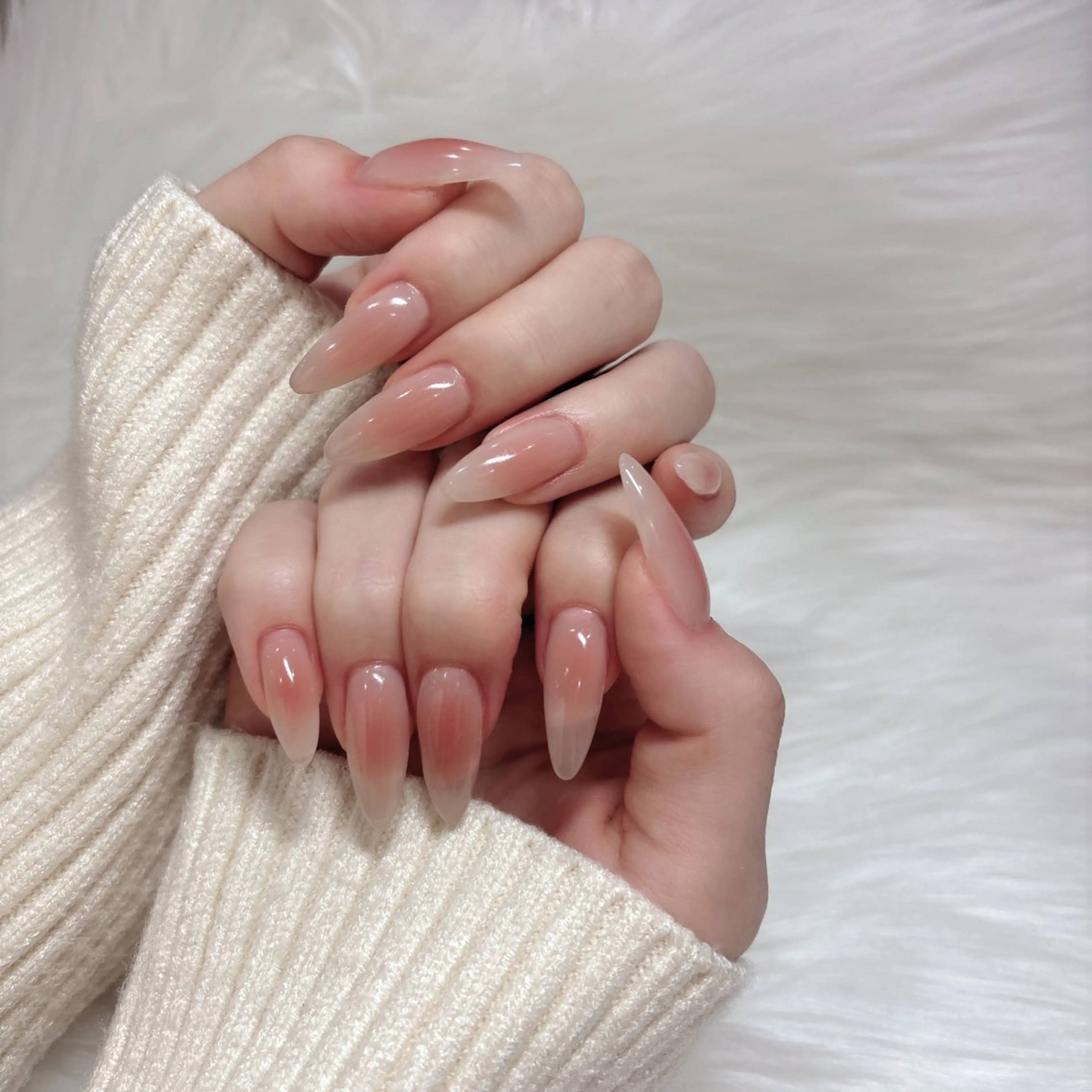 ネイル チークネイル ワンホンネイル nailsalon ChuColaのネイルデザイン